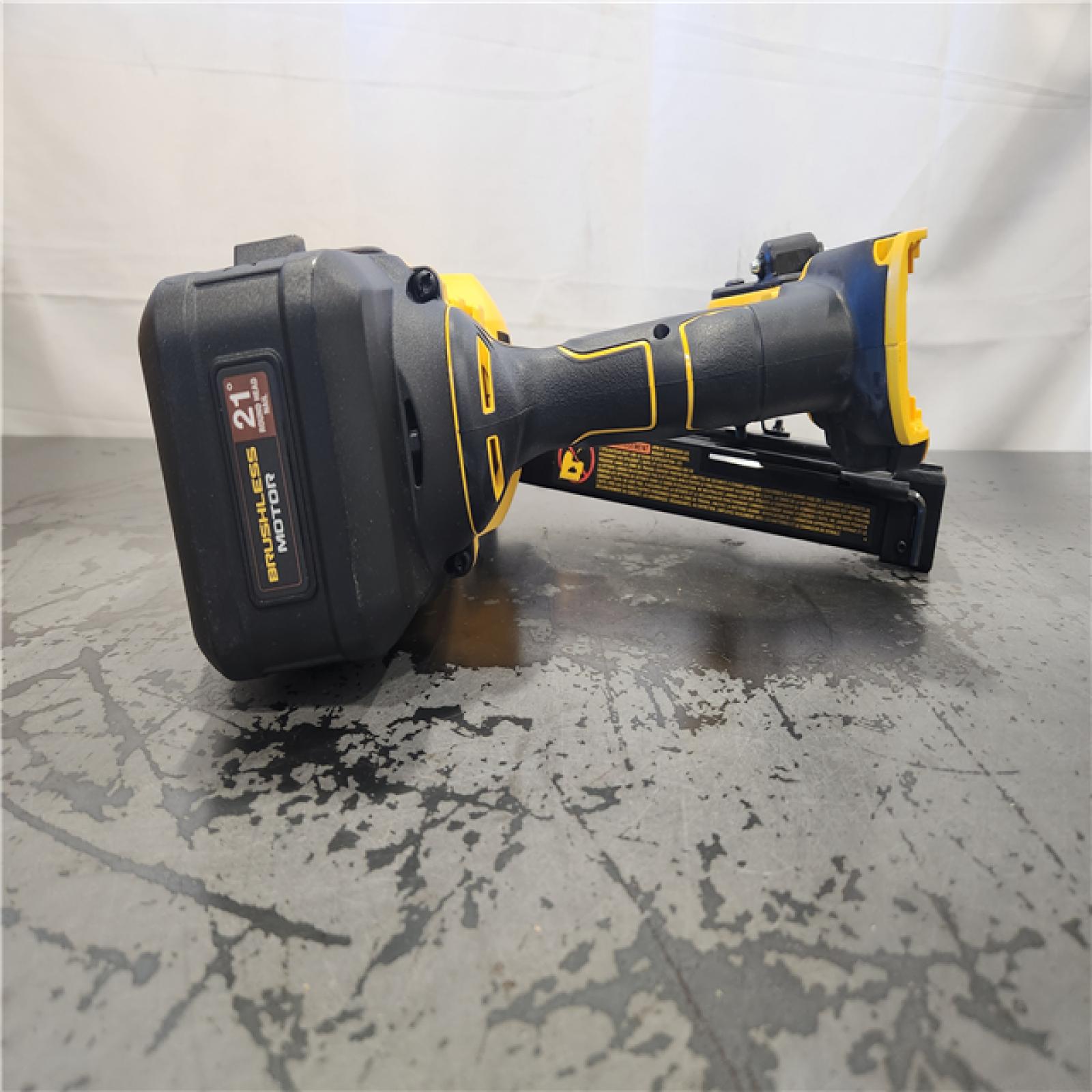 AS-IS- DEWALT 20-Volt 21° Cordless Framing Nailer (Tool-Only)