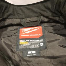 AS-IS Milwaukee Large M12 Heated Axis Vest Kit
