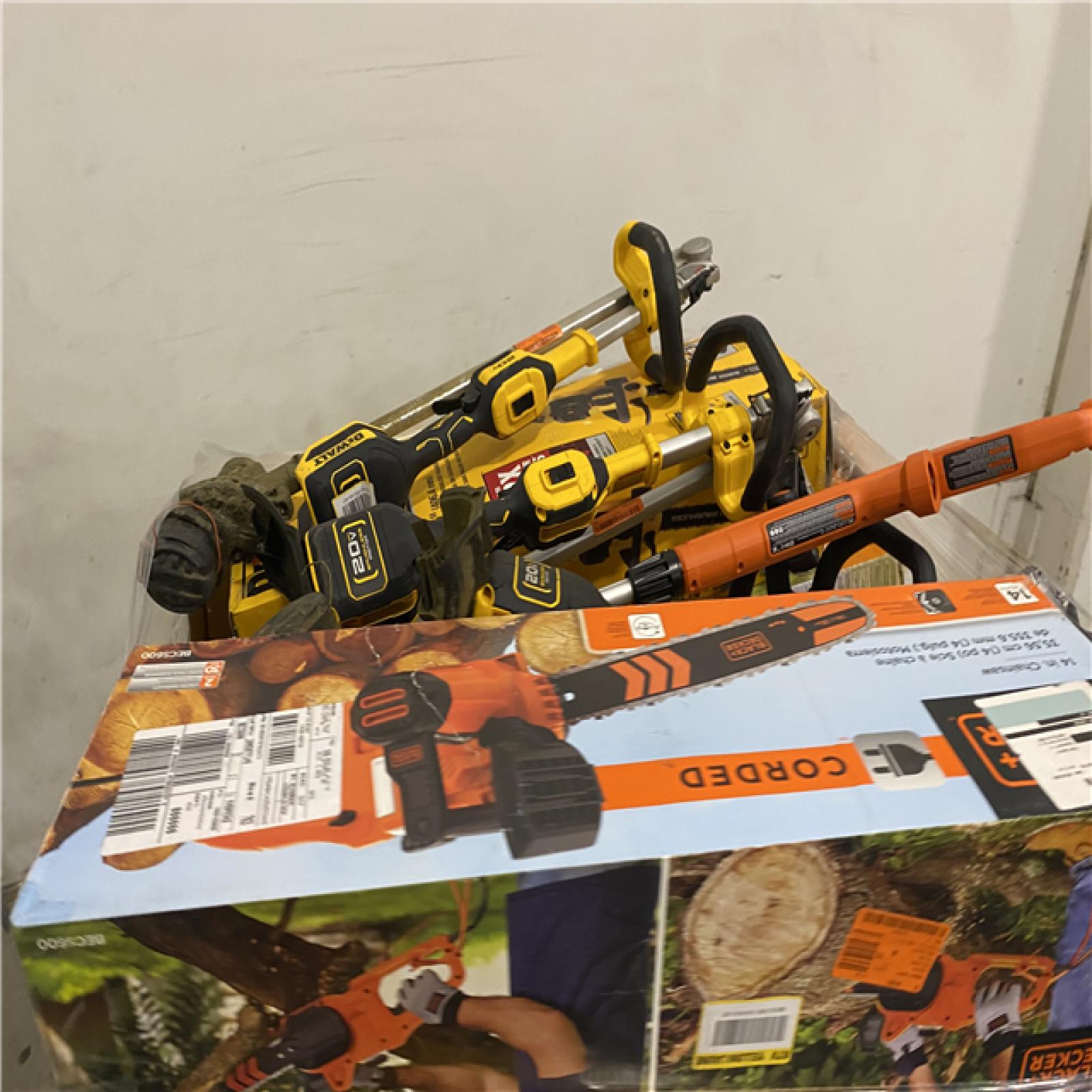 Dallas Location - As-Is DEWALT Tool Pallet