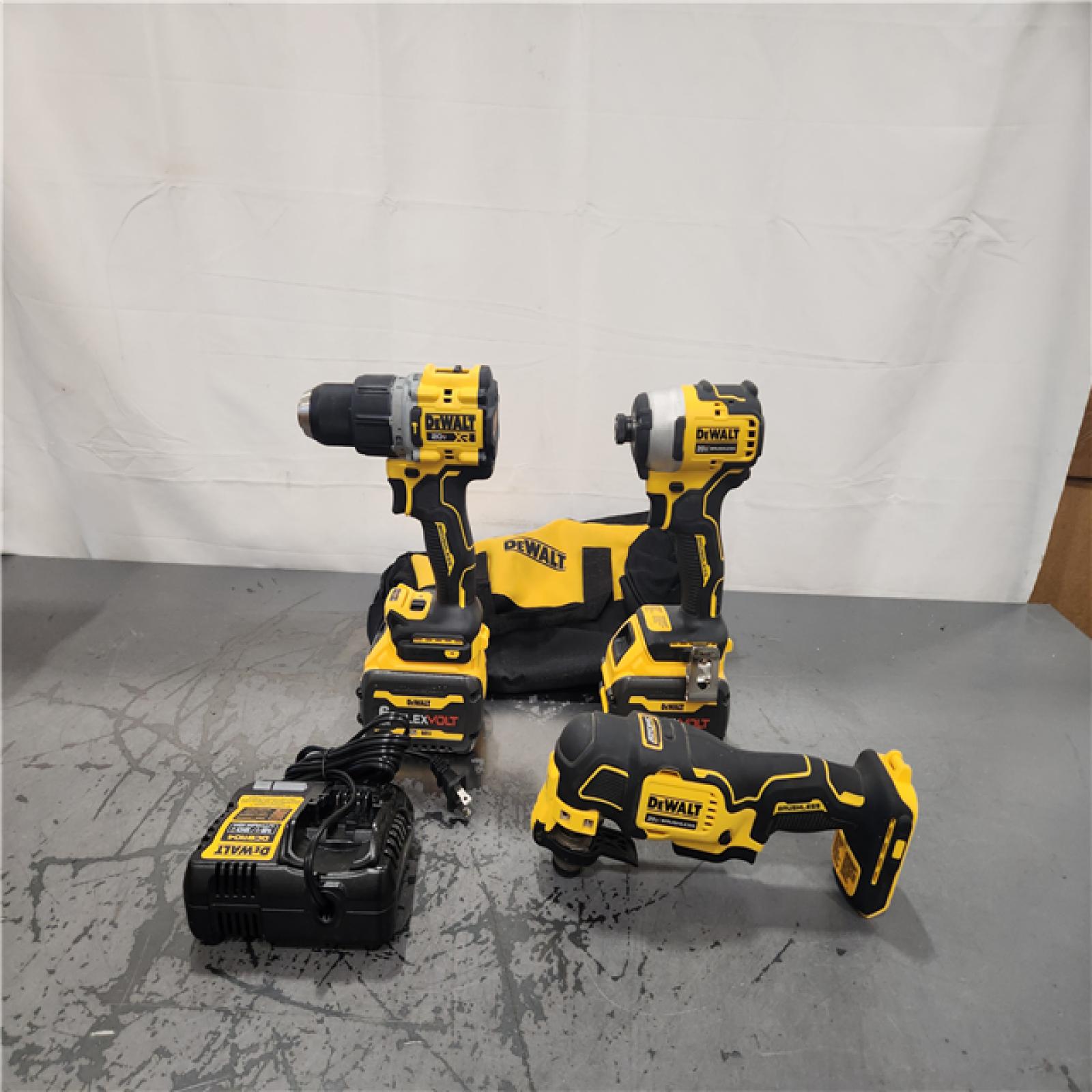 AS-IS- DEWALT 20V MAX Lithium-Ion Cordless 3-Tool Combo Kit