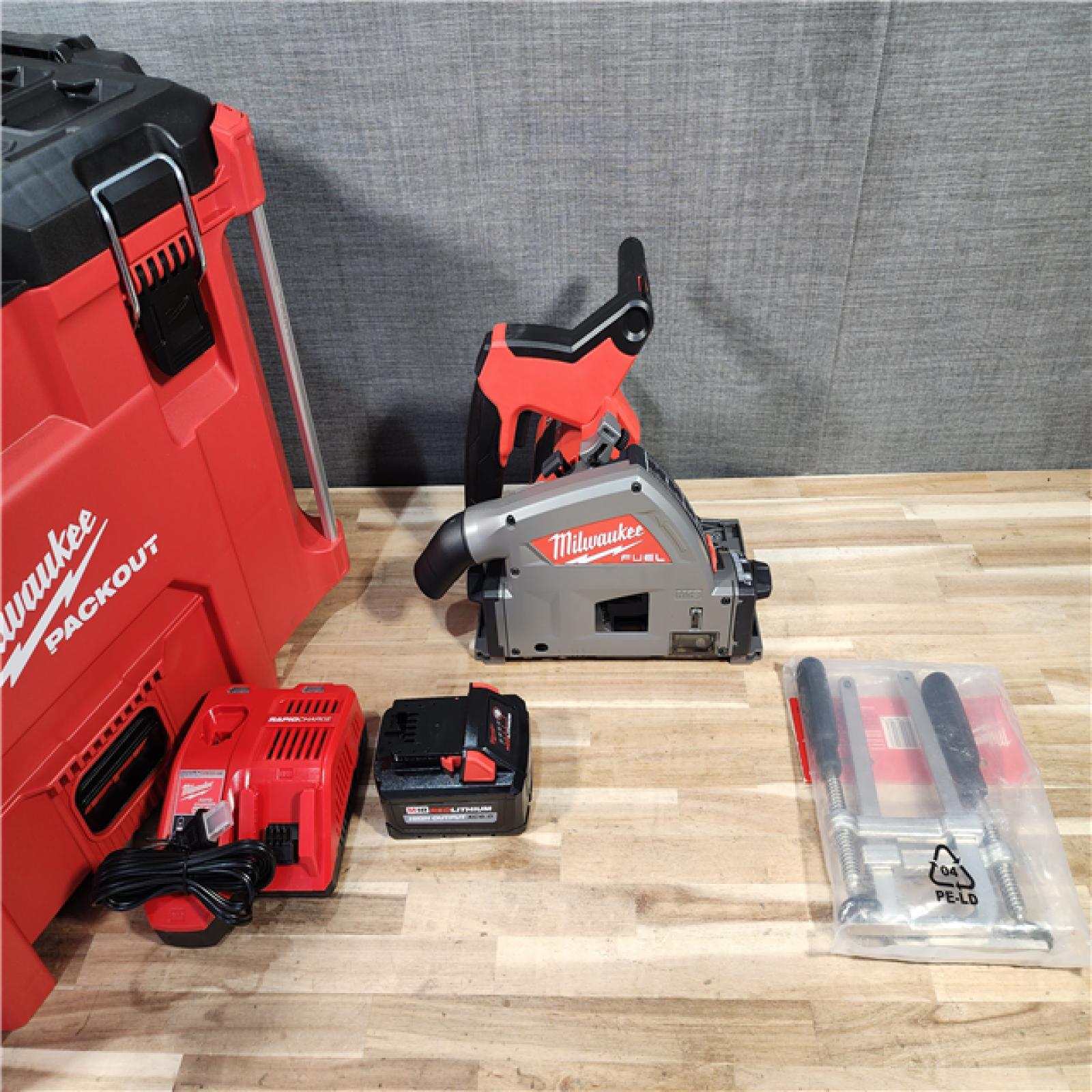 HOUSTON LOCATION - AS-IS (APPEARS LIKE NEW) Milwaukee FUEL 18V Lithium-Ion Brushless Cordless 6-1/2 in. Plunge Track Saw PACKOUT Kit