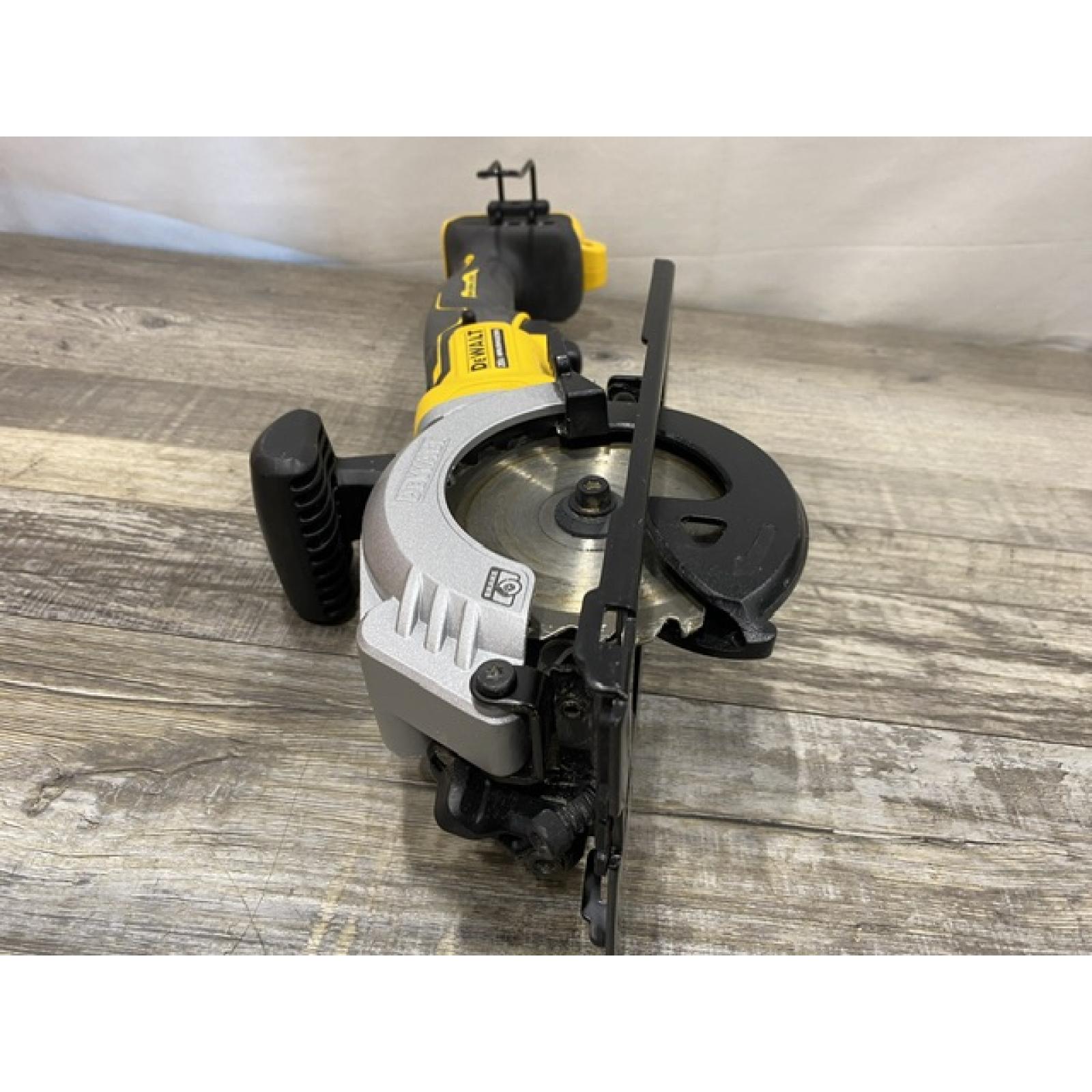 AS-IS DEWALT ATOMIC 20V MAX Cordless Brushless 4-1/2 in. Circular Saw (Tool Only)