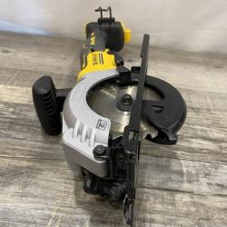 AS-IS DEWALT ATOMIC 20V MAX Cordless Brushless 4-1/2 in. Circular Saw (Tool Only)