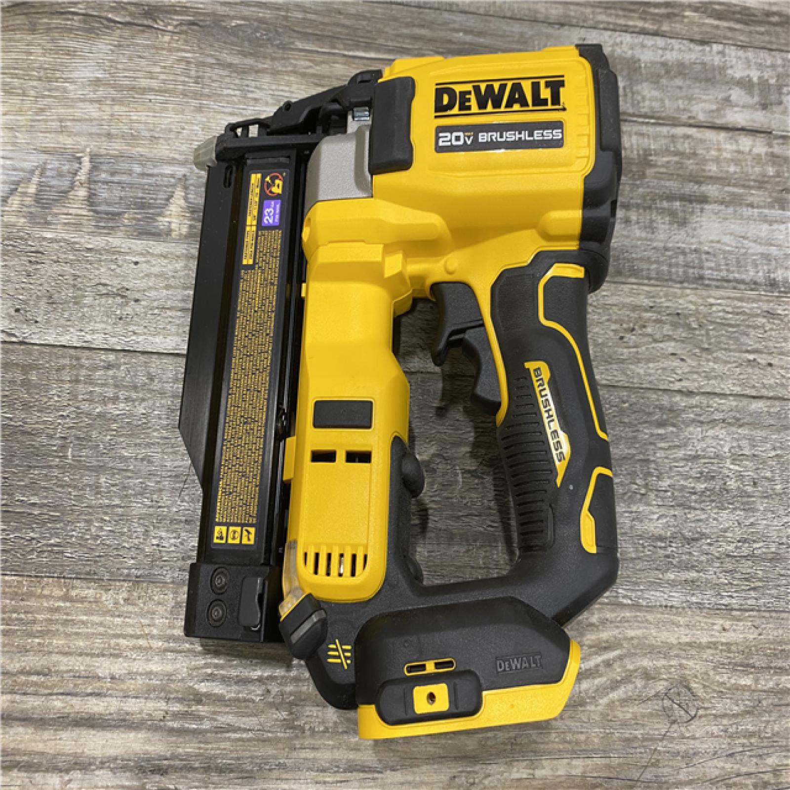 AS-IS DEWALT ATOMIC 20V MAX Lithium Ion Cordless 23 Gauge Pin Nailer Kit