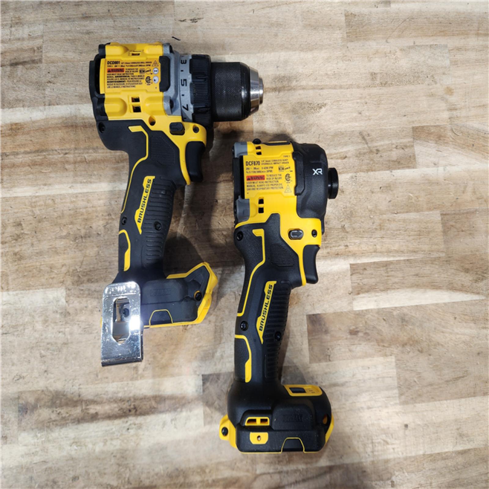 HOUSTON LOCATION - AS-IS DEWALT 2 TOOL COMBO KIT W/ (2) BATTERY & CHARGER