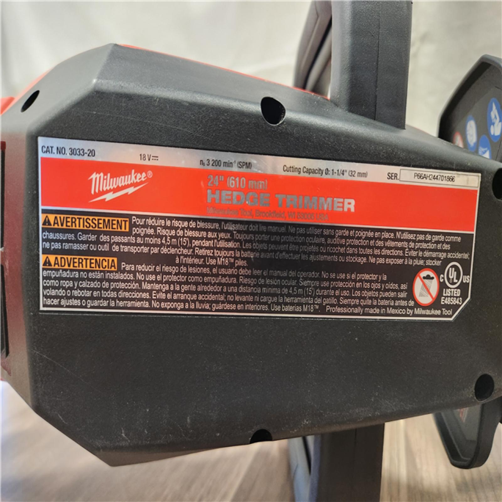 AS-IS- Milwaukee M18 FUEL 24 Hedge Trimmer (TOOL ONLY)