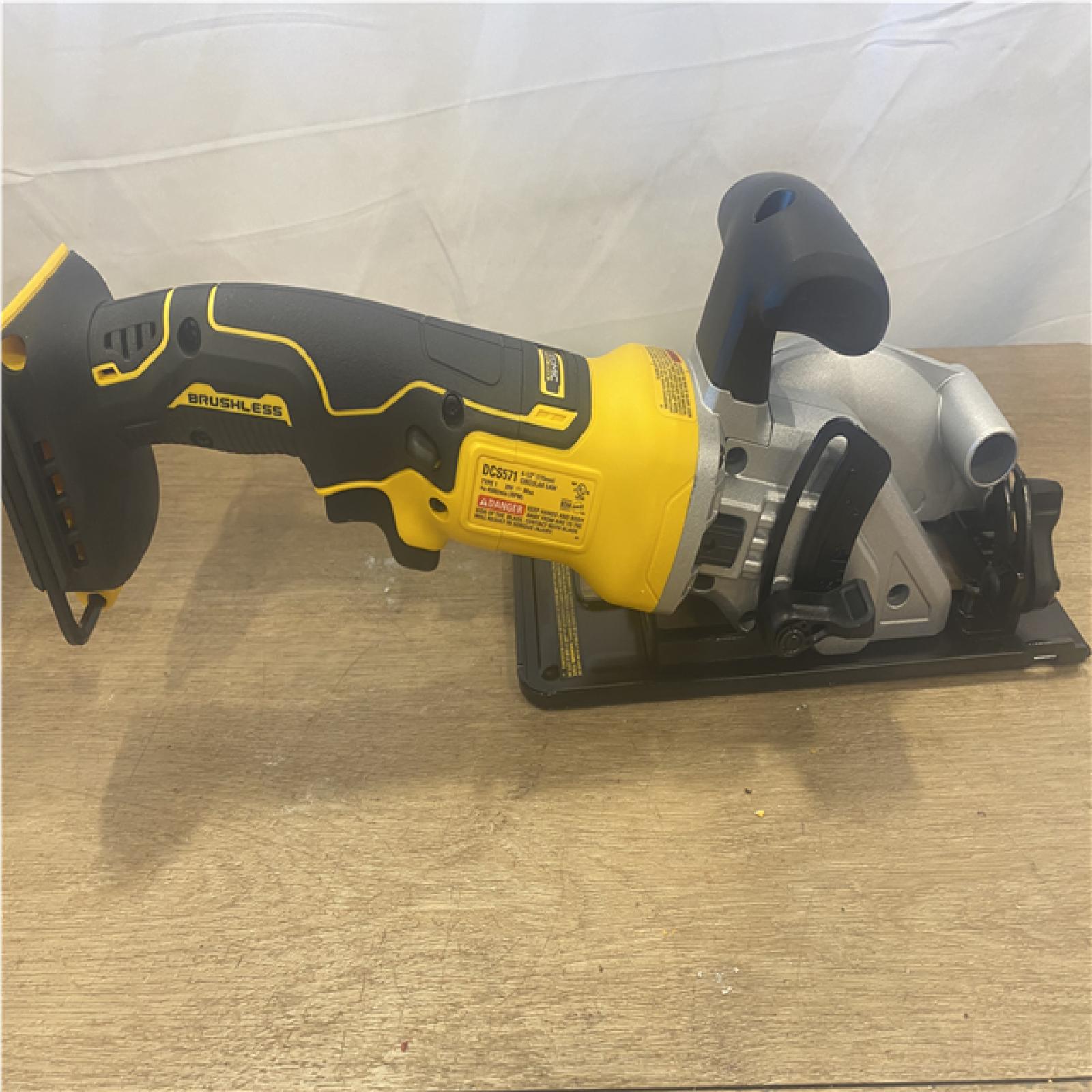 as-is DEWALT ATOMIC 20V MAX Cordless Brushless 4-1/2 in. Circular Saw (Tool Only)