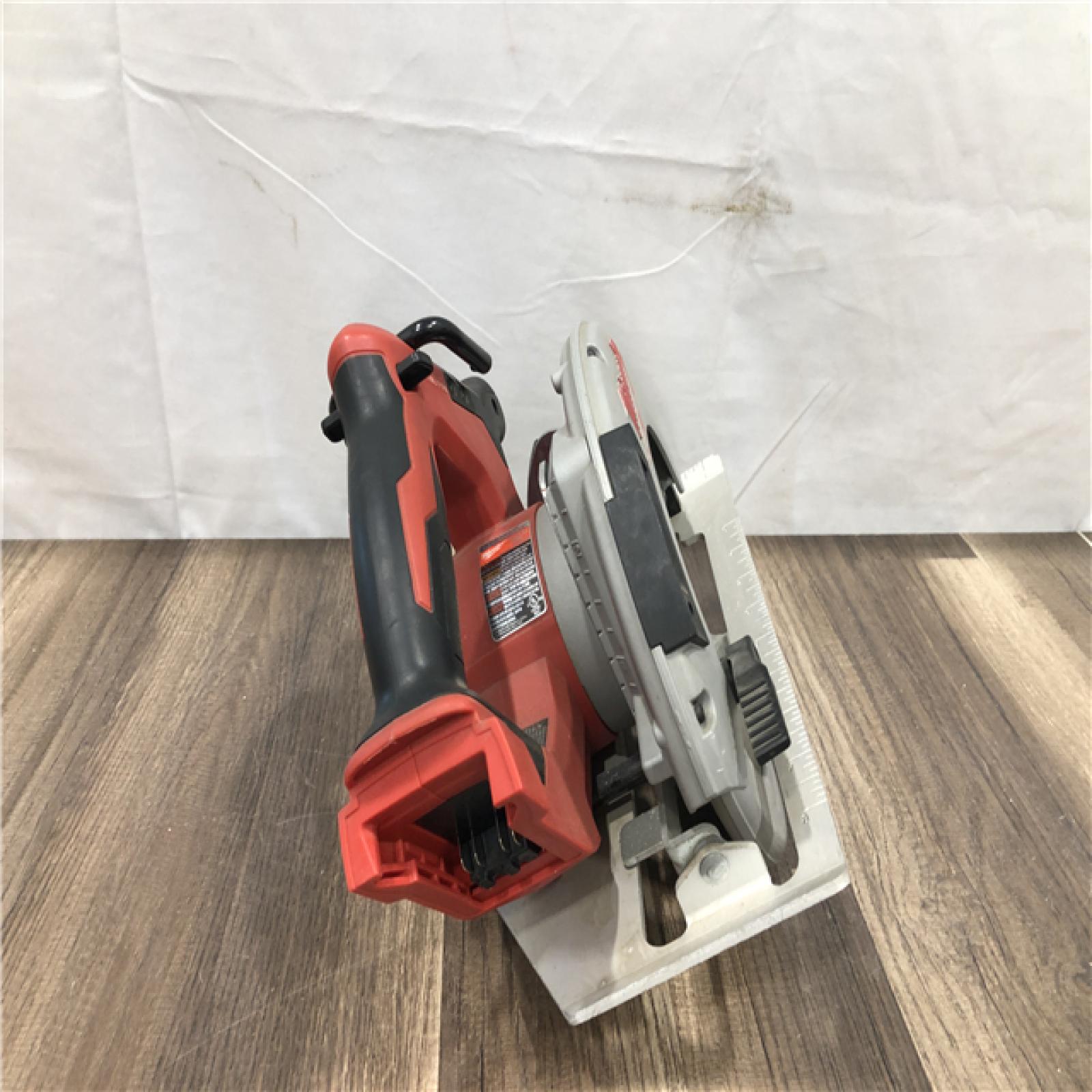AS-IS Milwaukee 18V Lithium-Ion Brushless Cordless 7-1/4 in. Circular Saw (Tool-Only)