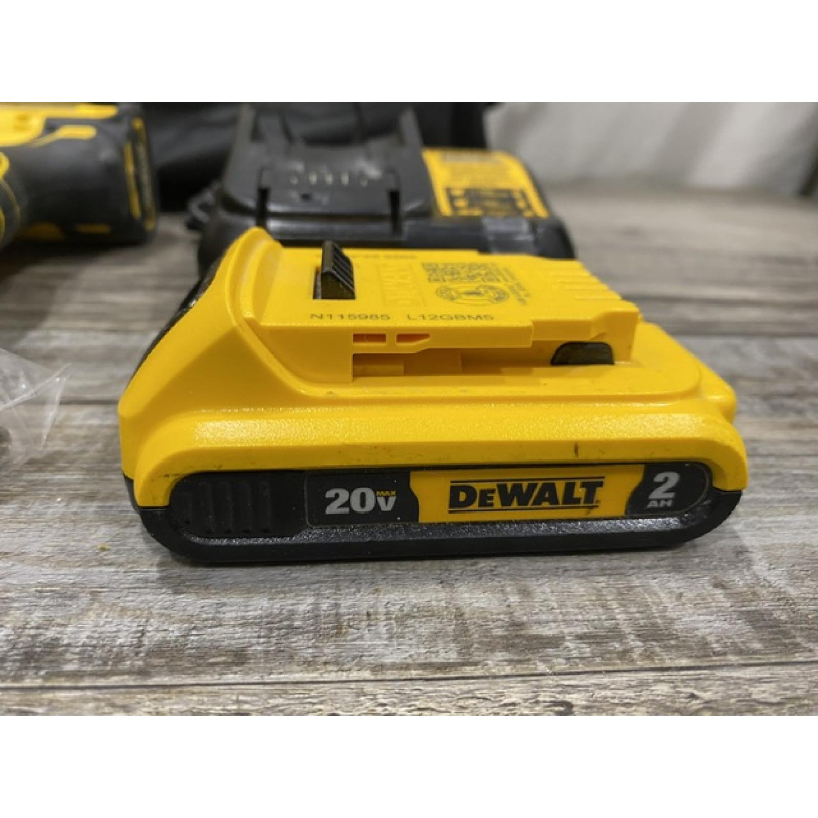 AS-IS DEWALT Atomic 20V Max Lithium-Ion Brushless Cordless Compact 1/4 in. Impact Driver Kit