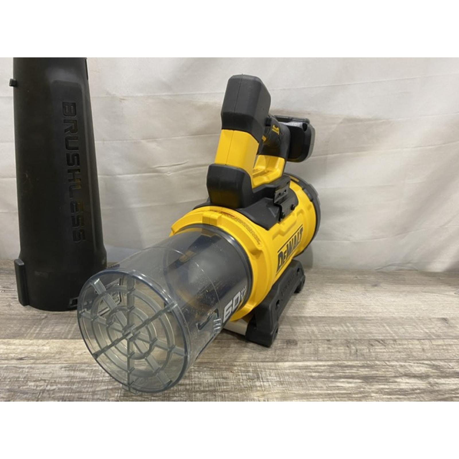 AS-IS DEWALT FLEXVOLT 60V MAX 160 MPH 760 CFM Brushless Cordless Axial Blower Kit