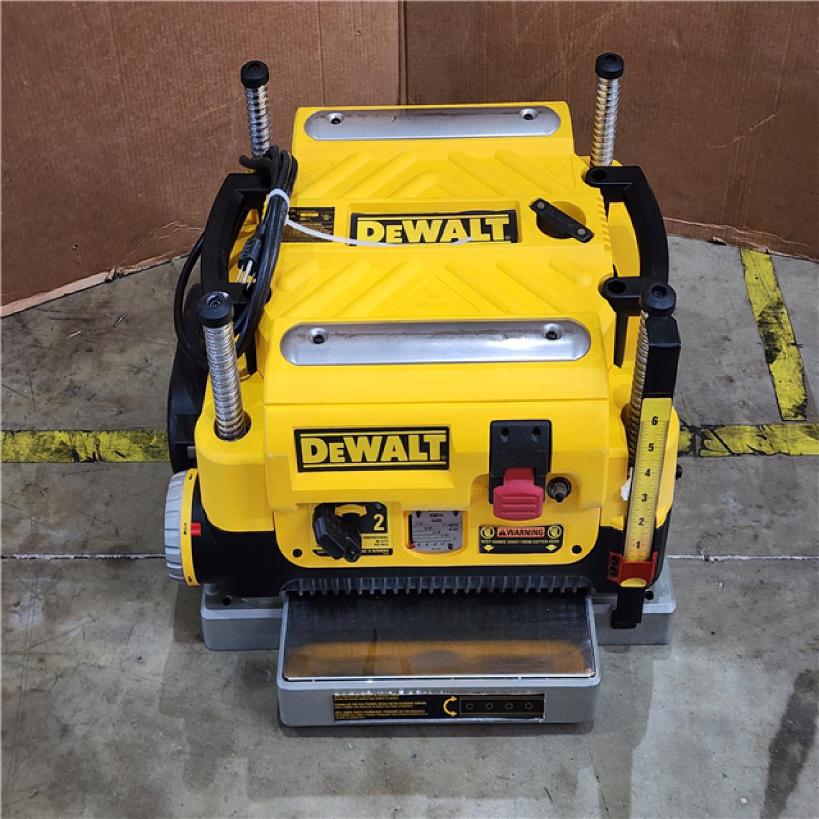 HOUSTON LOCATION - AS-IS DEWALT 13-inch Three Knife Two Speed Thickness Planer