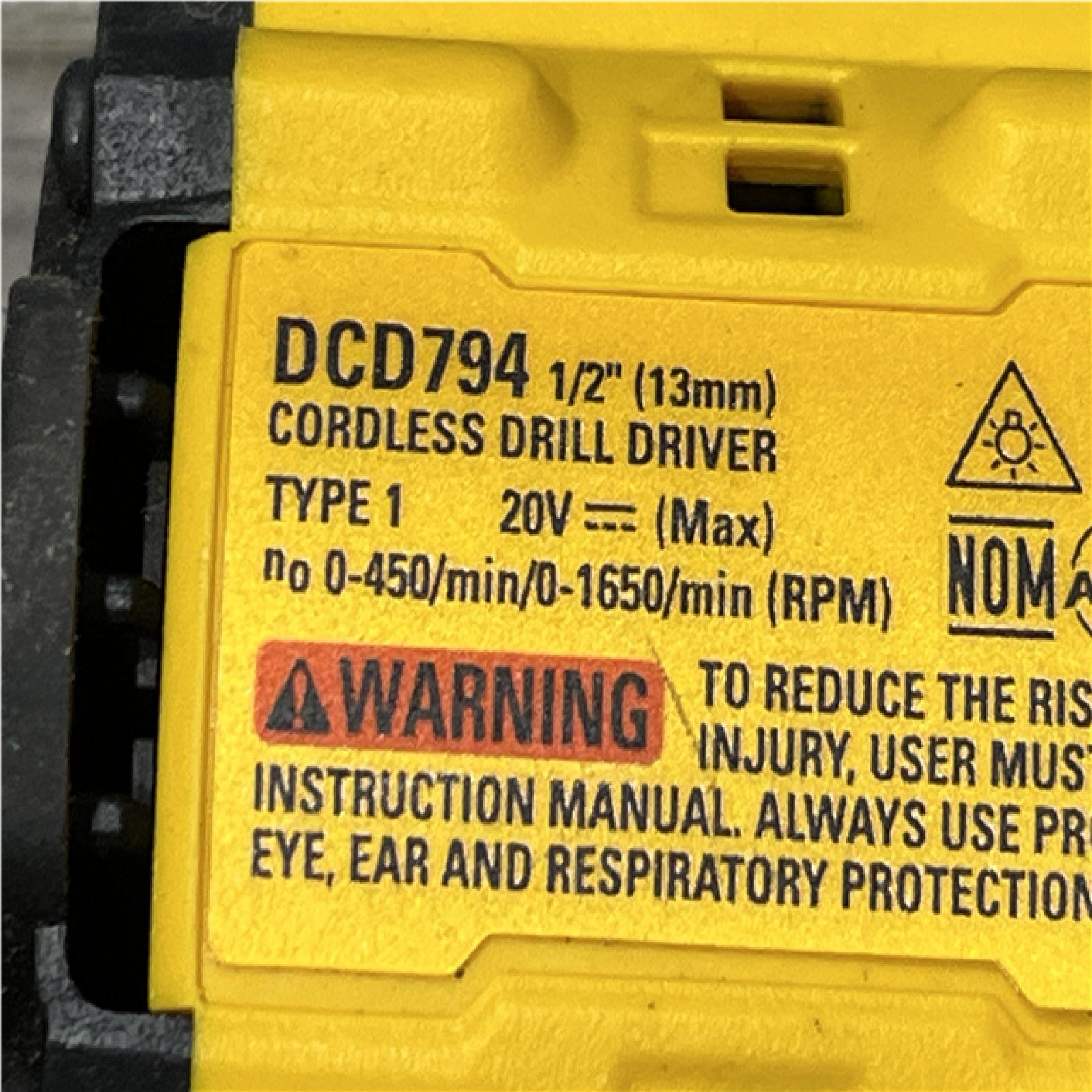 AS-IS DEWALT ATOMIC 20-Volt Lithium-Ion Cordless Brushless (4-Tool) Combo Kit