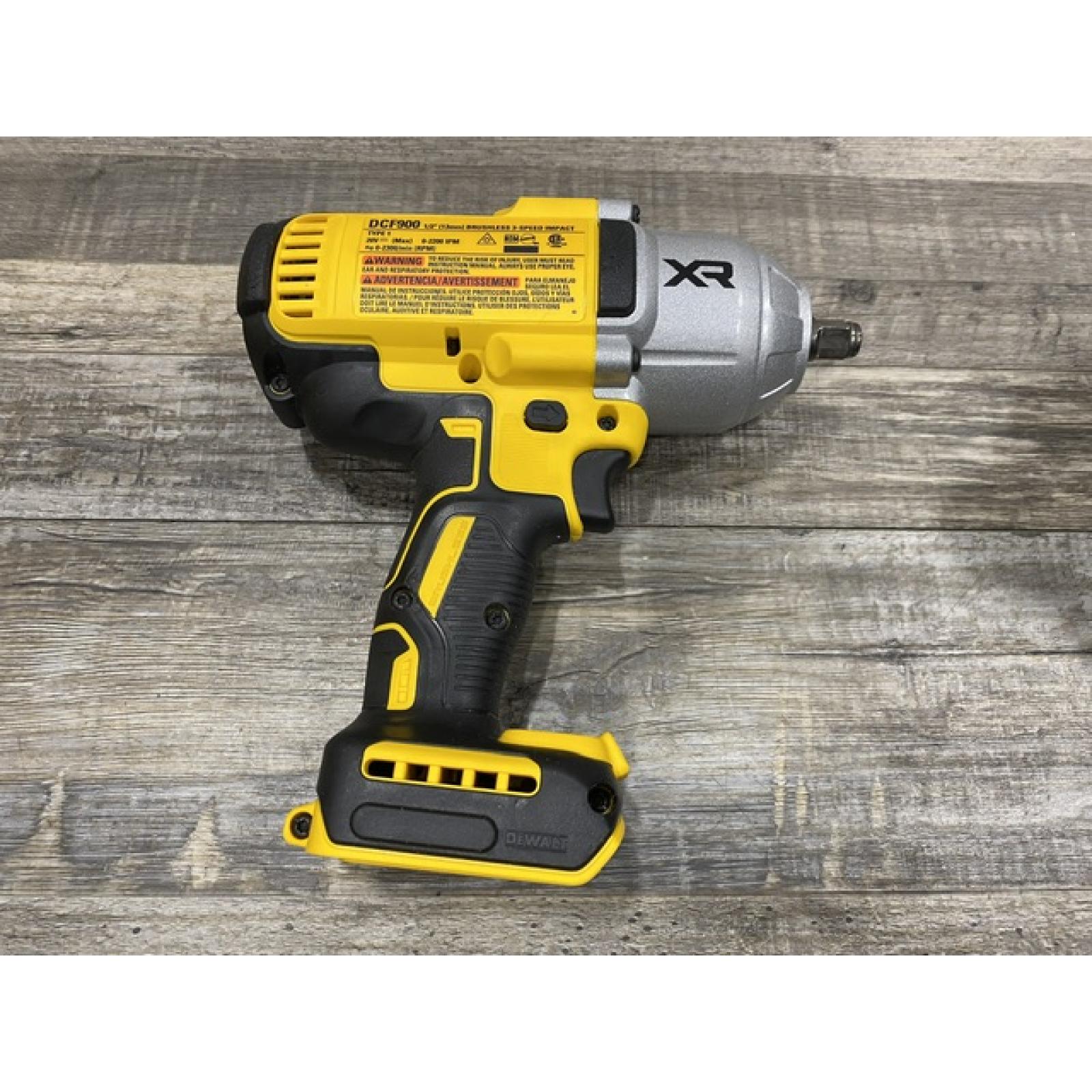 AS-IS DEWALT 20V MAX Lithium-Ion Cordless 1/2 in. Impact Wrench Kit
