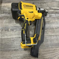 AS-IS DEWALT 20-Volt 21° Cordless Framing Nailer Kit