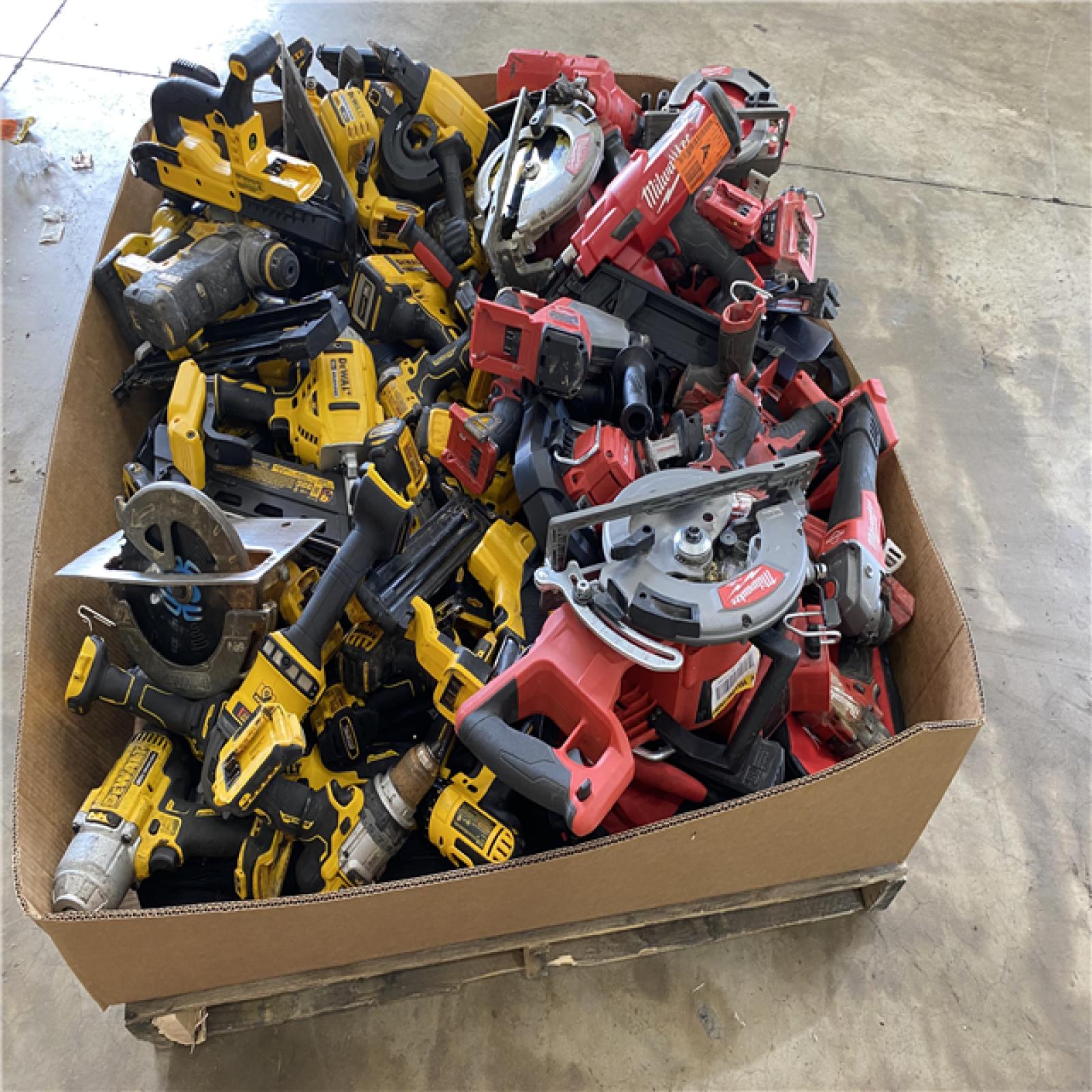 Houston Location AS IS - Tool Pallet