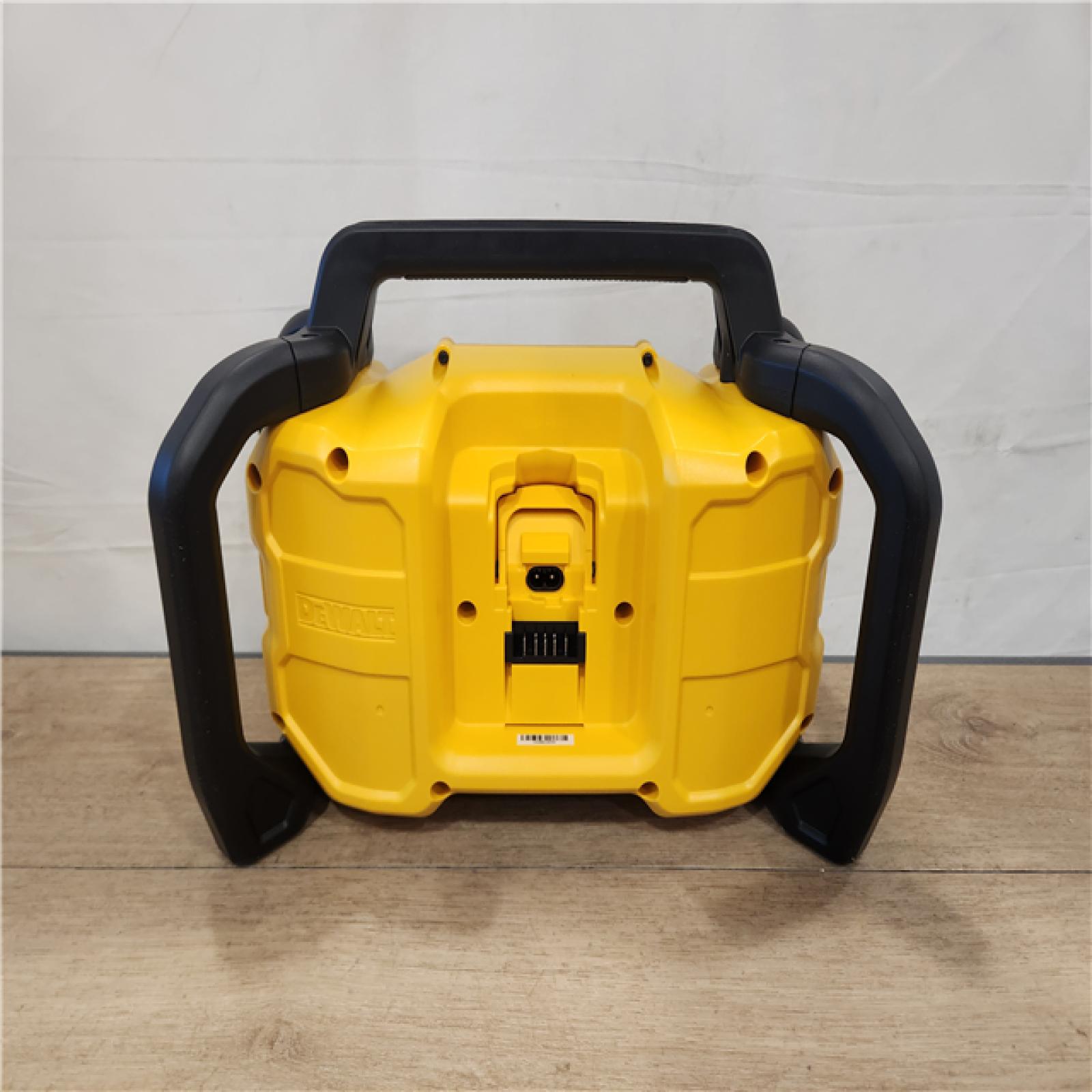 AS-IS- DEWALT 20V MAX Compact Cordless Bluetooth Radio (Tool Only)