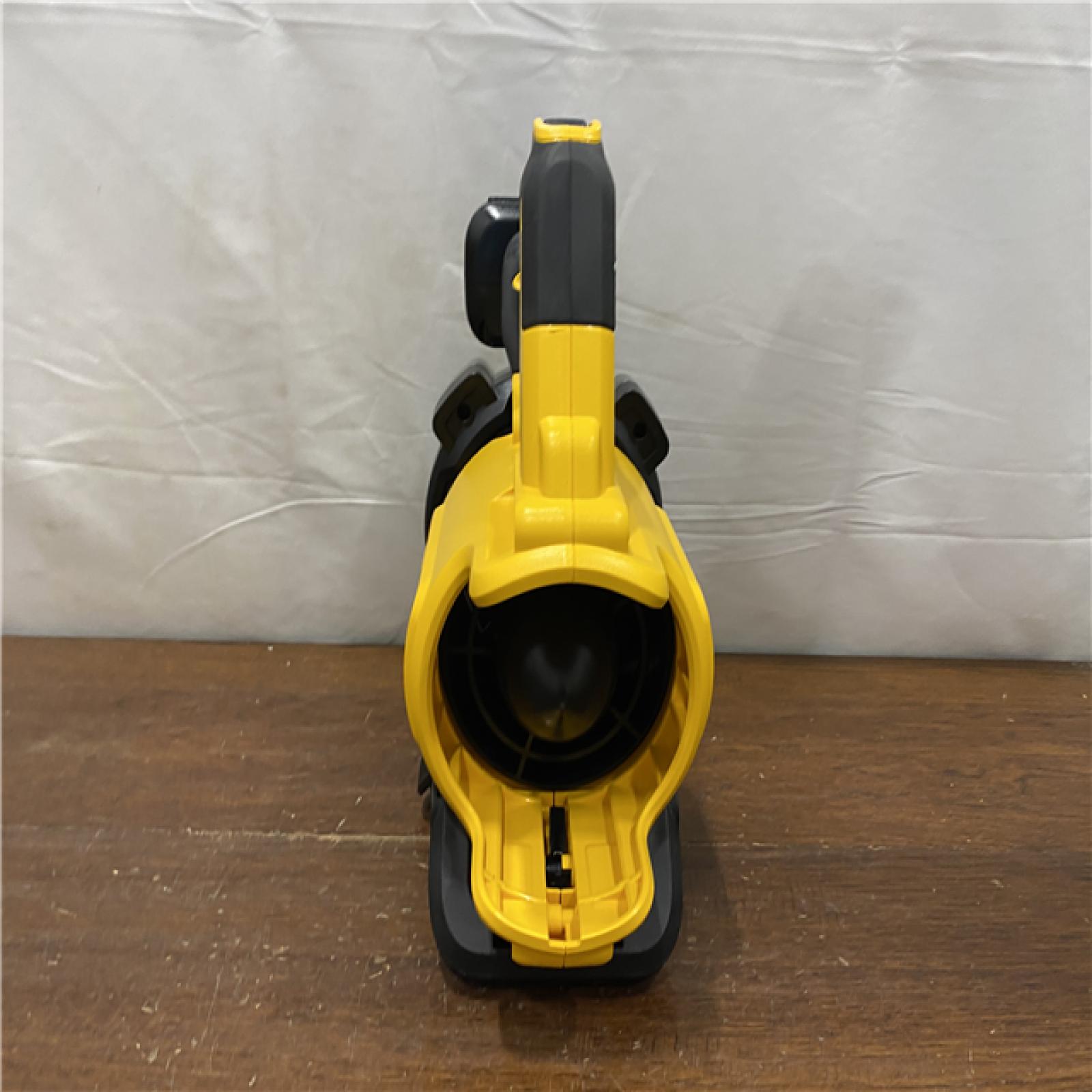 AS-IS DEWALT 20V MAX* XR Brushless Cordless Handheld Blower Kit