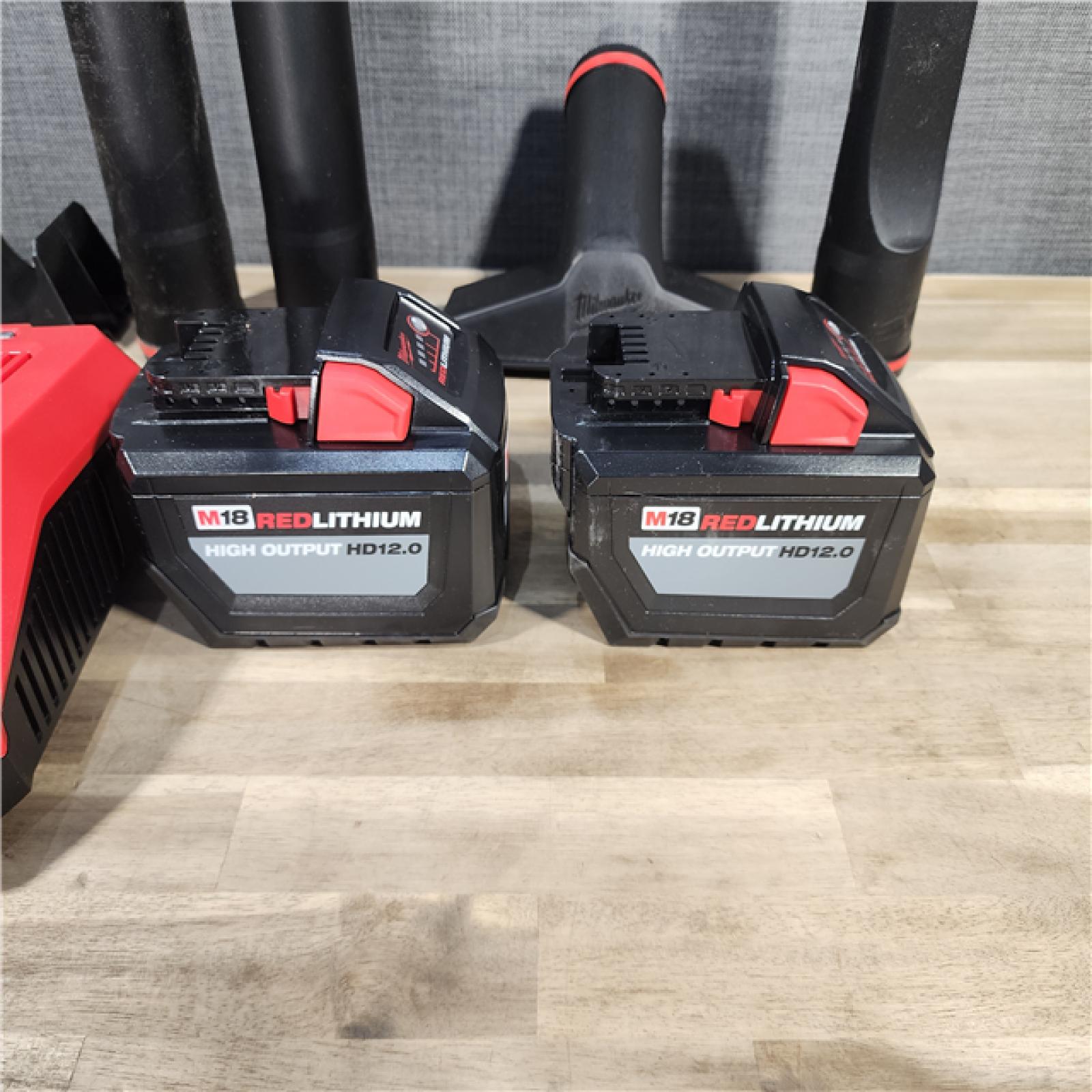 HOUSTON LOCATION - AS-IS Milwaukee M18 FUEL 12 Gal Cordless Wet/Dry Vacuum Kit (Battery & Charger) 4.25 HP