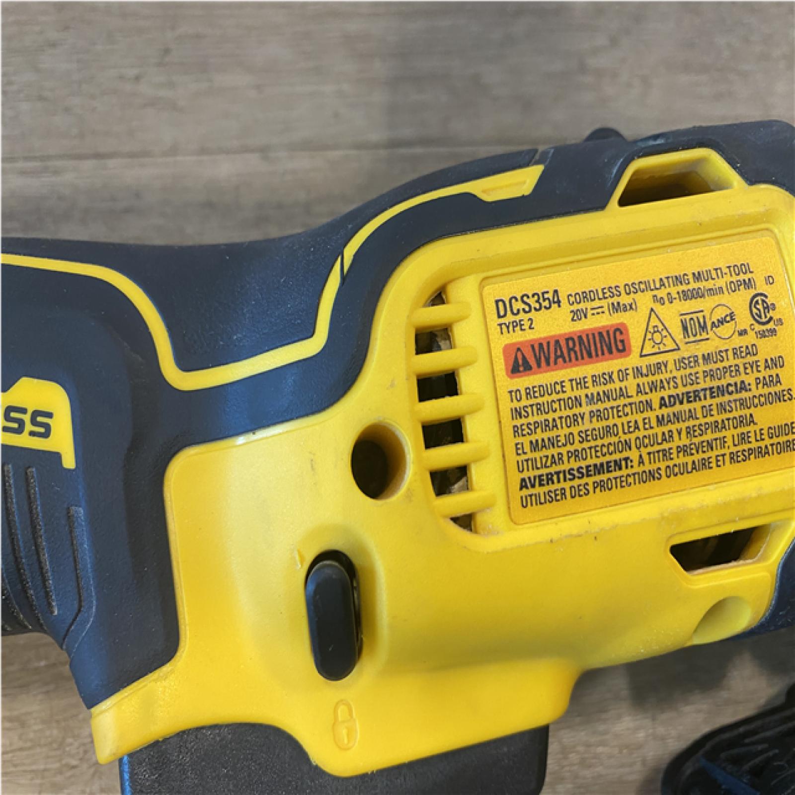 as-is DEWALT ATOMIC 20V MAX* Cordless Oscillating Multi Tool (Tool-Only)