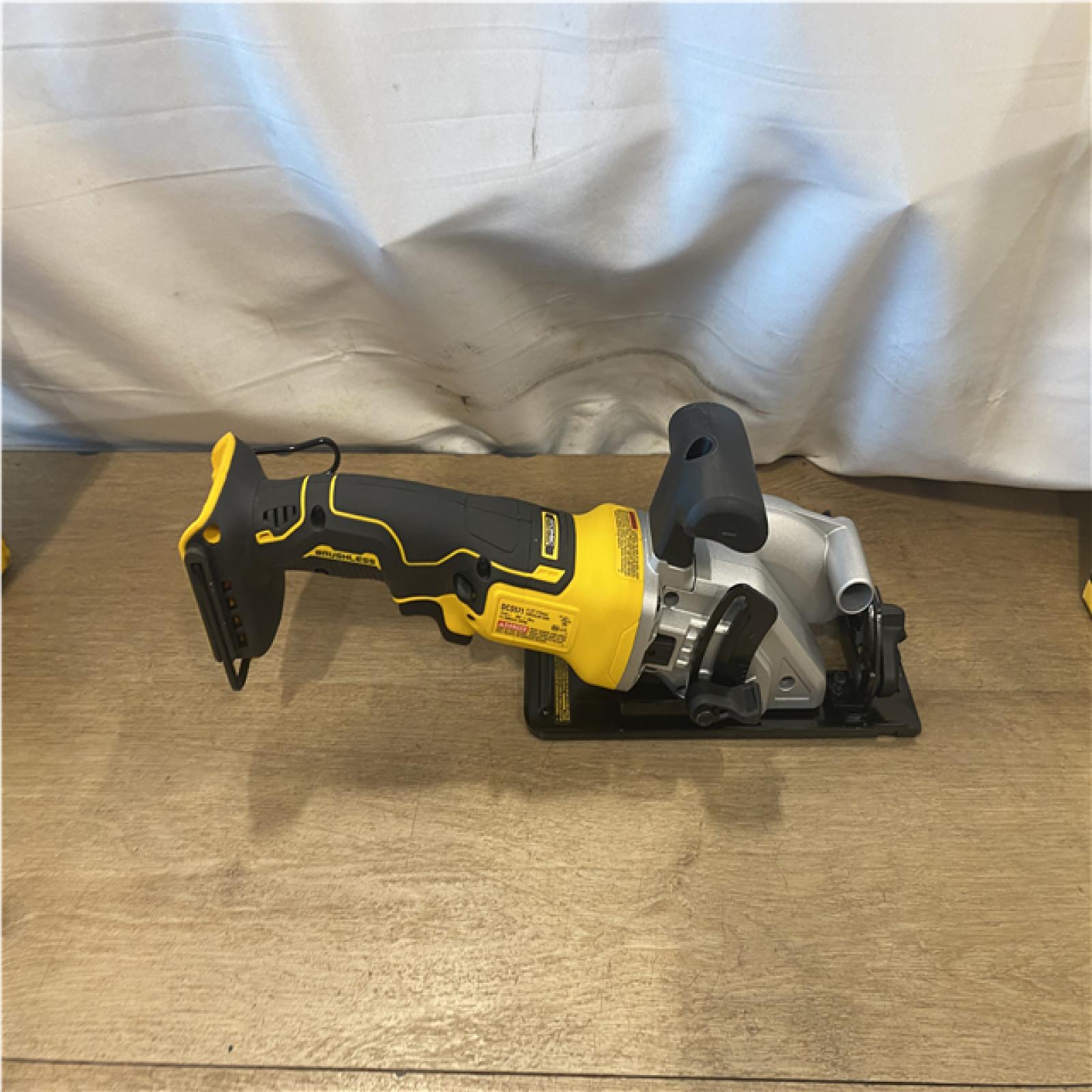AS-IS DEWALT ATOMIC 20V MAX Cordless Brushless 4-1/2 in. Circular Saw (Tool Only)