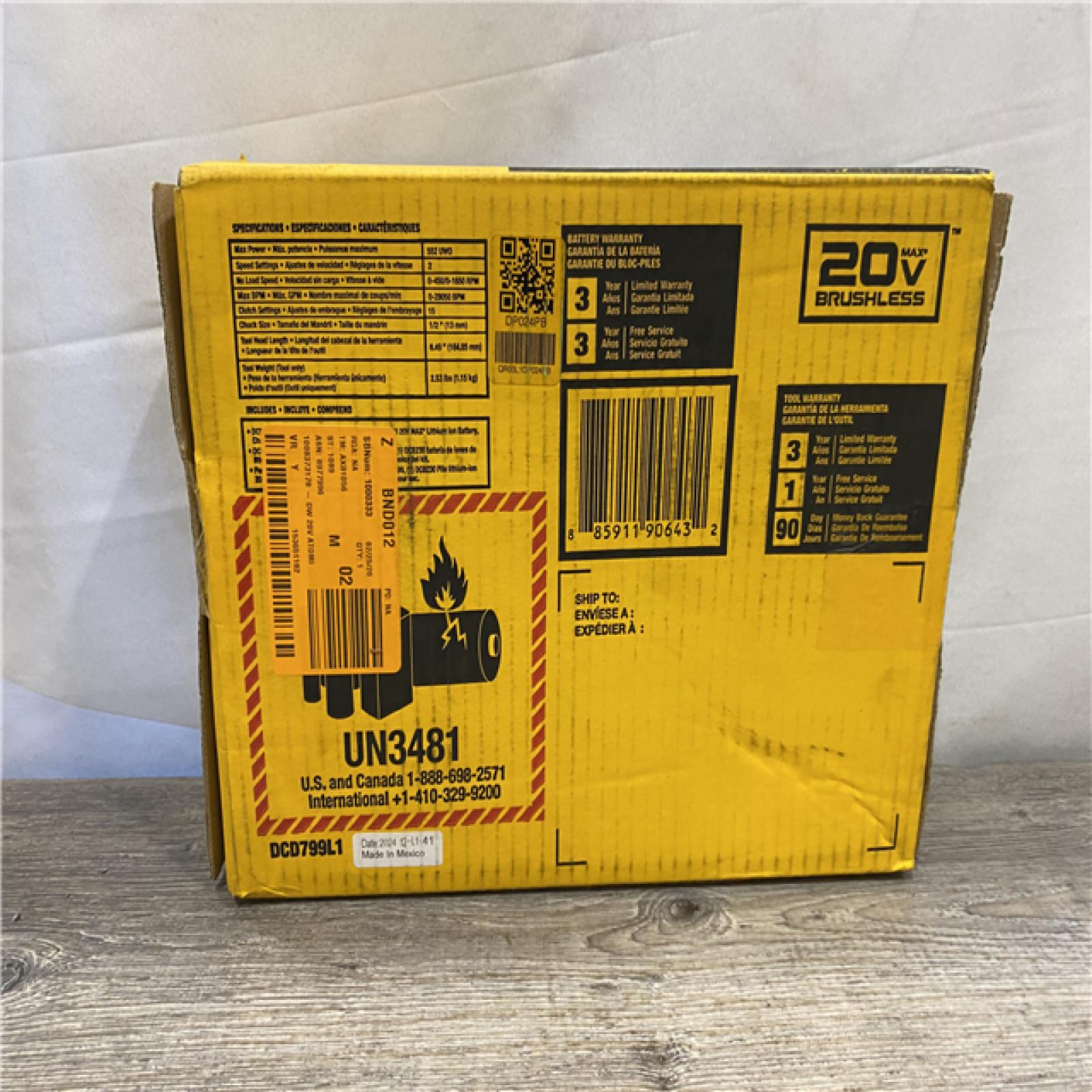 NEW - DEWALT ATOMIC 20-Volt Lithium-Ion Cordless 1/2 in. Compact Hammer Drill Kit