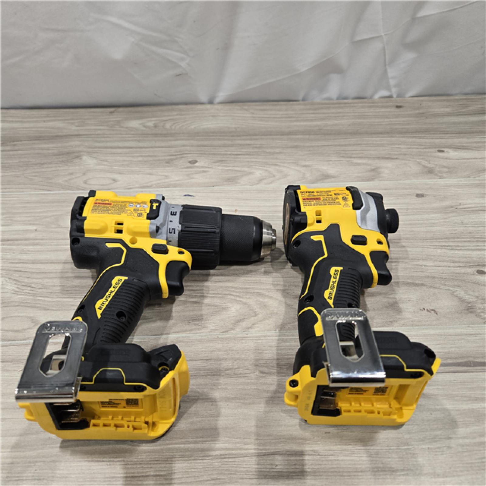 AS-IS DEWALT 20V MAX XR Hammer Drill/ Impact Driver Kit