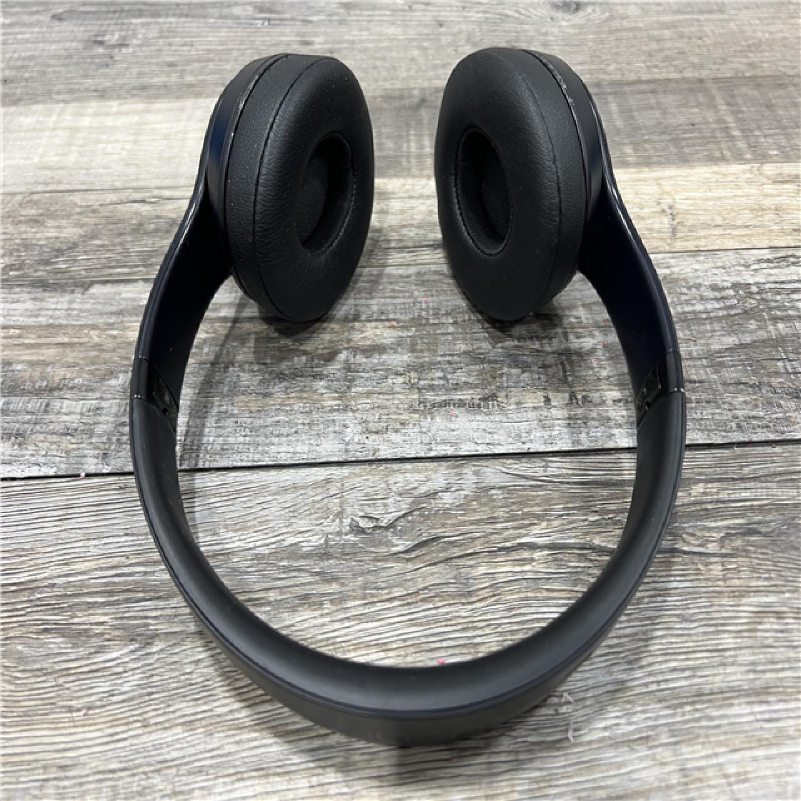 AS-IS Beats Solo3 Wireless On-Ear Headphones -Matte Black