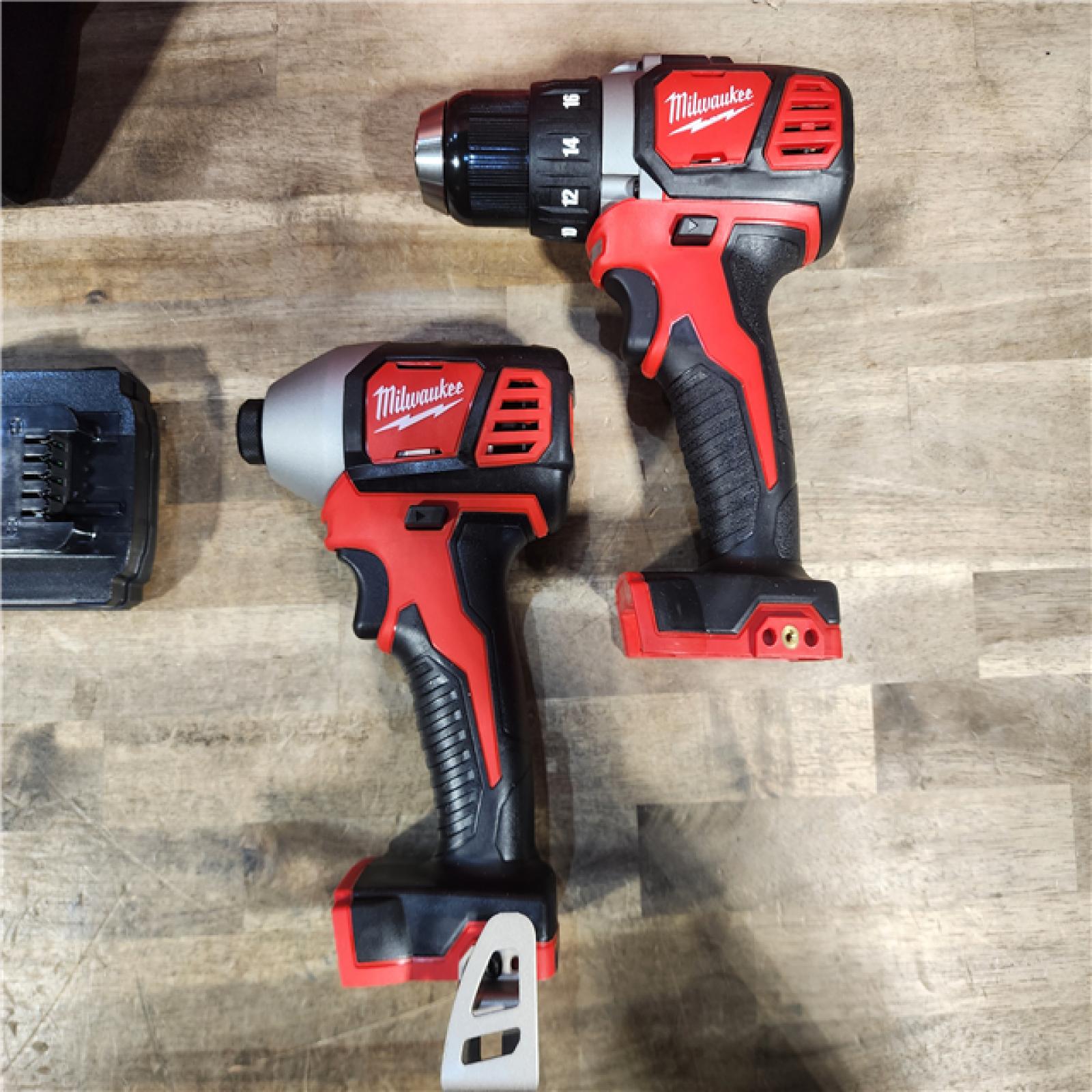 HOUSTON LOCATION - AS-IS Milwaukee M18 Brushed Cordless (2-Tool) Drill/Driver and Impact Driver Kit