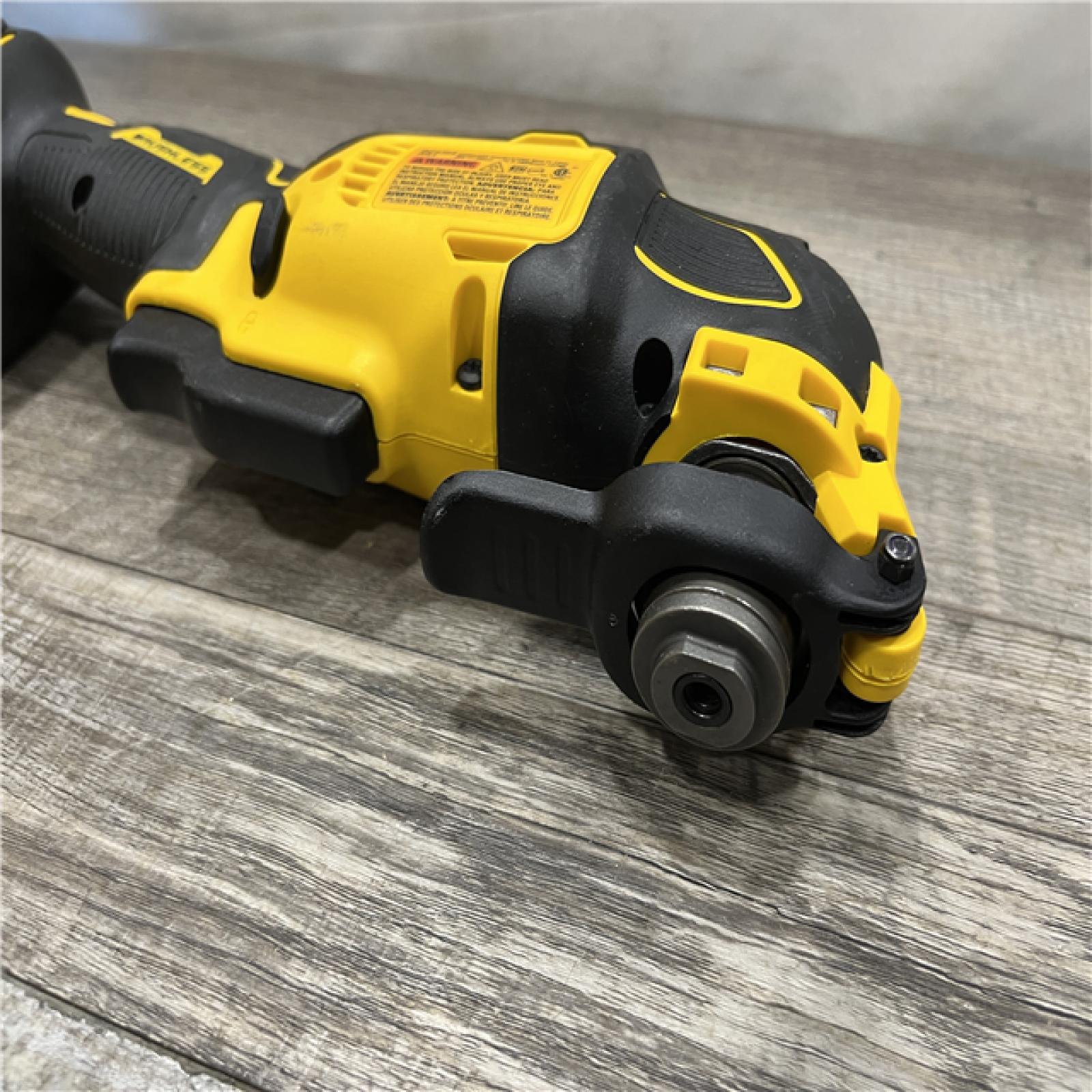 AS-IS DEWALT ATOMIC 20V MAX Cordless Brushless Oscillating Multi Tool Kit