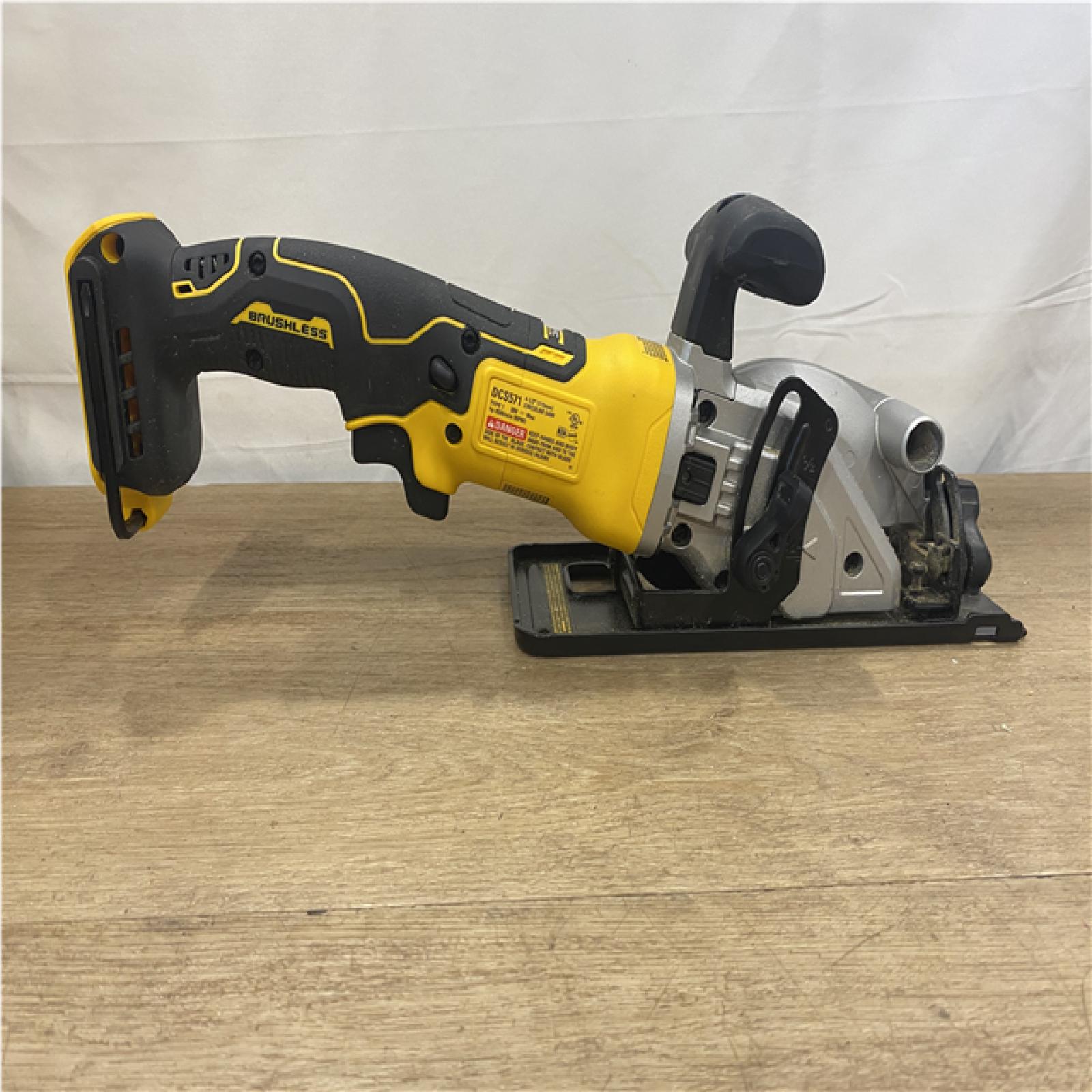 AS-IS DEWALT ATOMIC 20V MAX Cordless Brushless 4-1/2 in. Circular Saw (Tool Only)