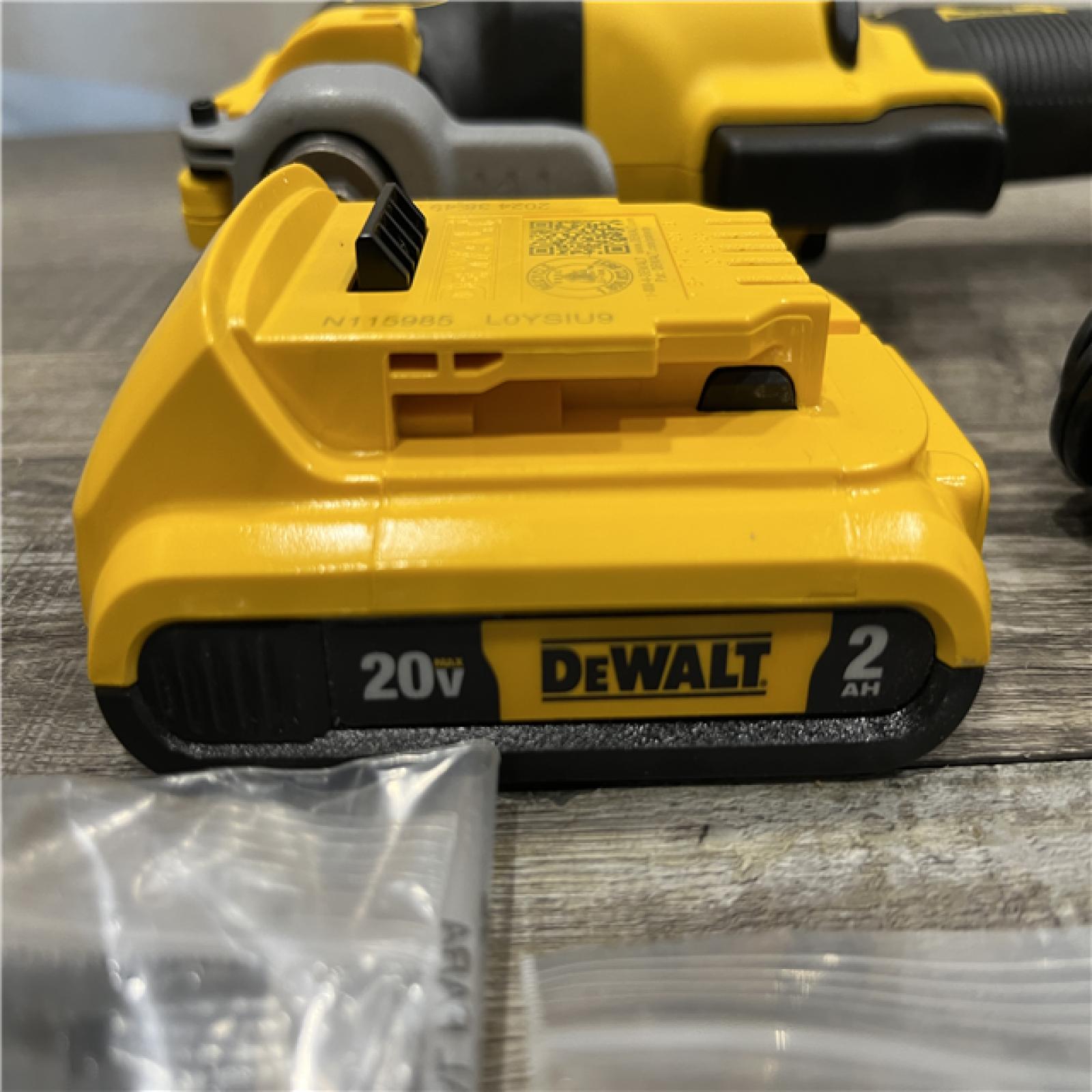 AS-IS DEWALT 20V MAX XR Cordless Brushless 3-Speed Oscillating Multi Tool Kit