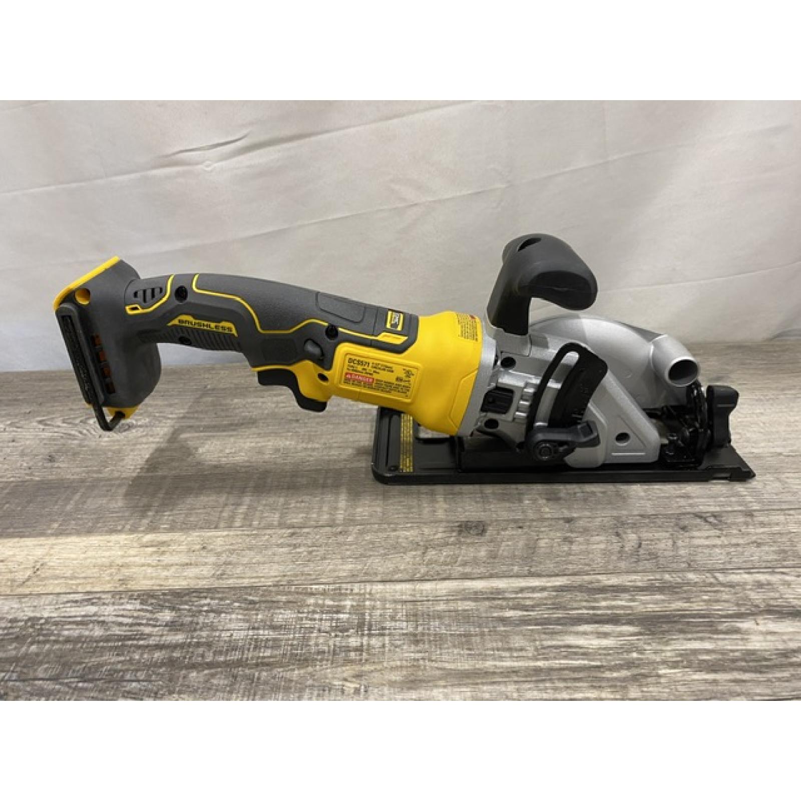 AS-IS DEWALT ATOMIC 20V MAX Cordless Brushless 4-1/2 in. Circular Saw (Tool Only)