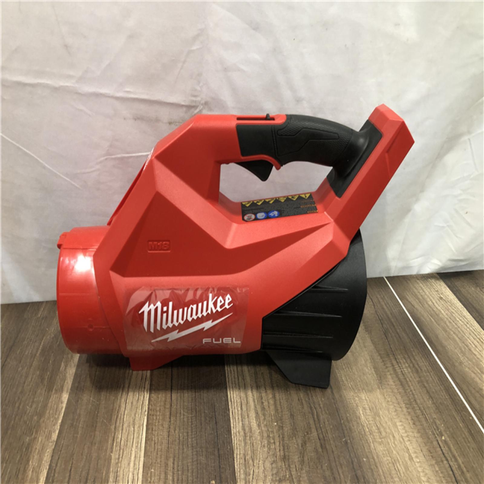 AS-IS Milwaukee FUEL 120 MPH 500 CFM 18V Brushless Cordless Battery Powered Leaf Blower Kit
