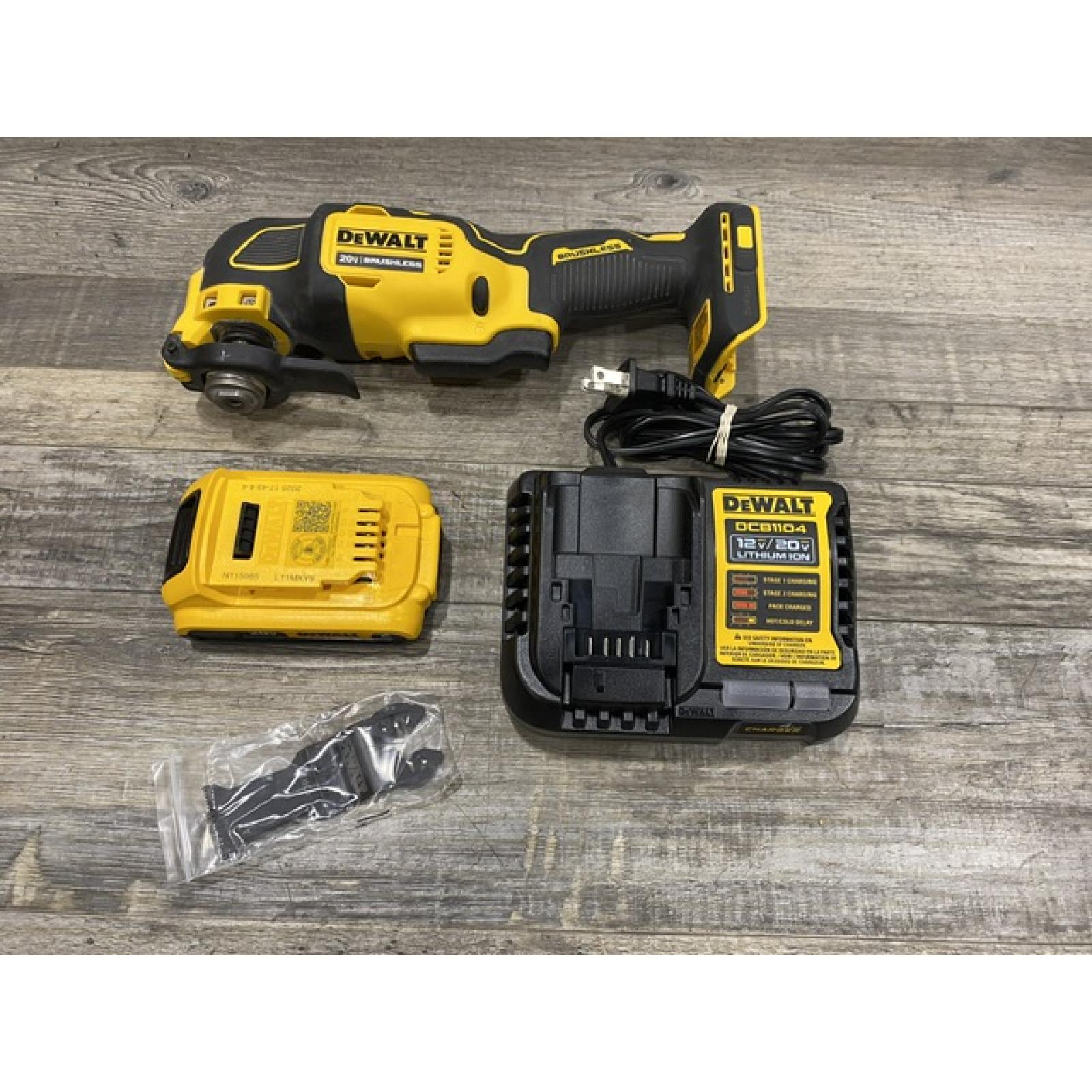 AS-IS DEWALT ATOMIC 20V MAX Cordless Brushless Oscillating Multi Tool Kit