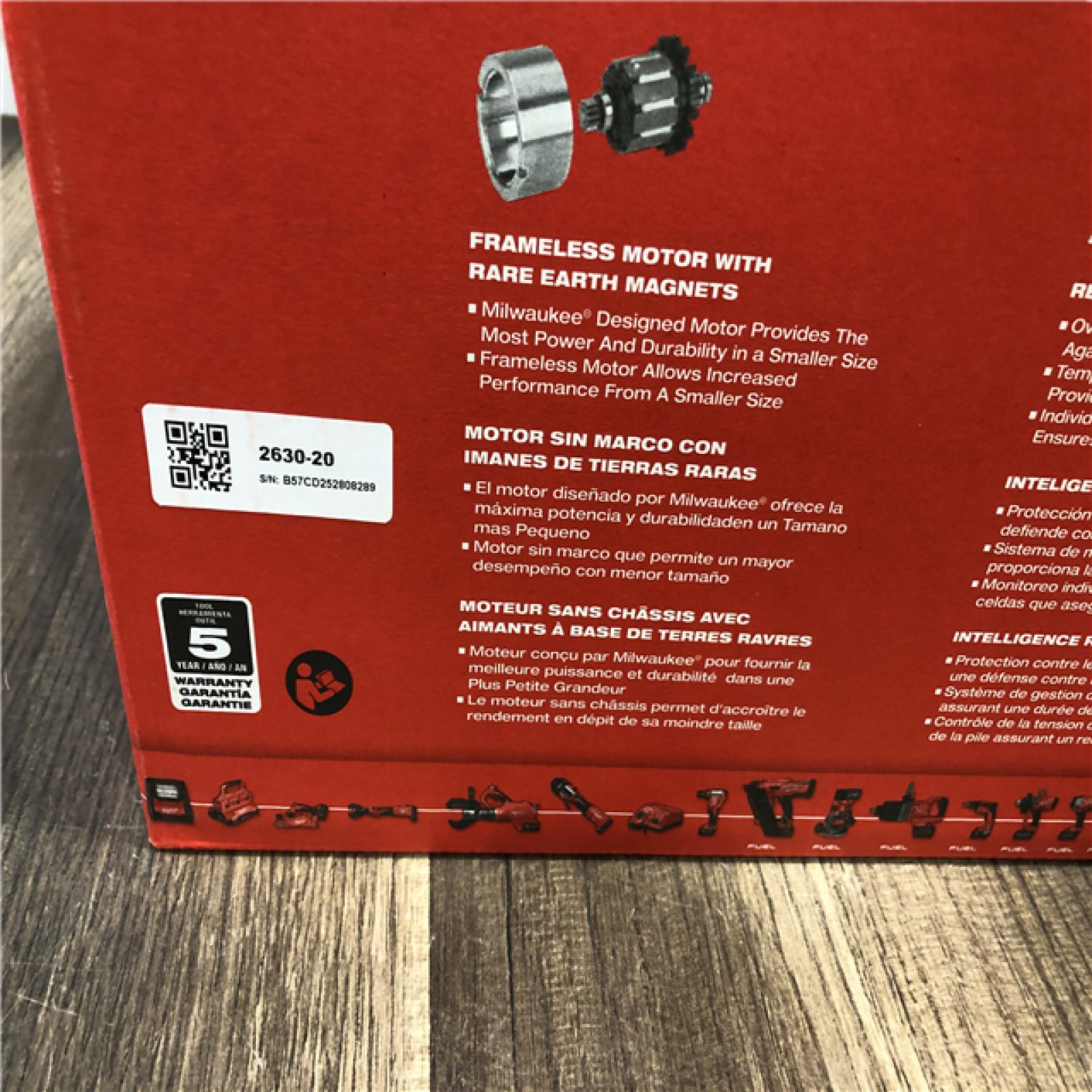 NEW- Milwaukee M18 18V Lithium-Ion Cordless 6-1/2 in. Circular Saw (Tool-Only)