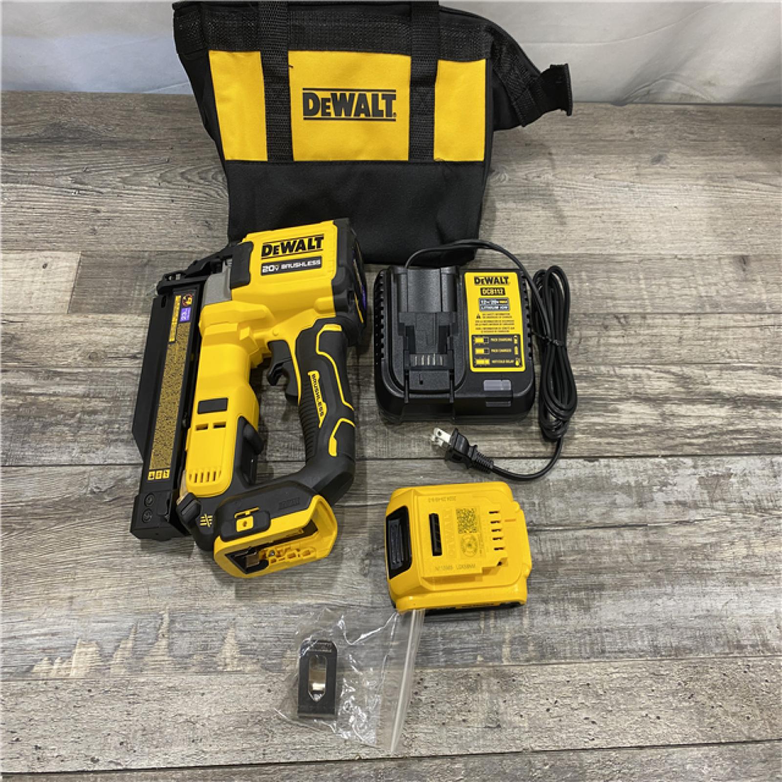 AS-IS DEWALT ATOMIC 20V MAX Lithium Ion Cordless 23 Gauge Pin Nailer Kit