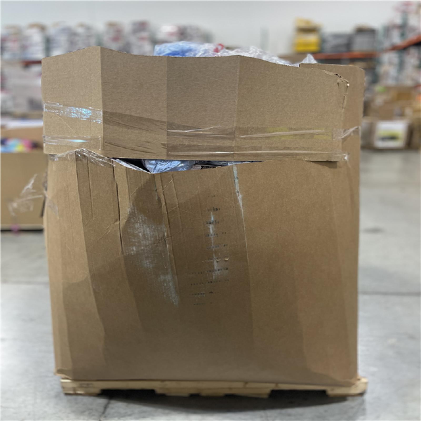 DALLAS LOCATION- NEW!- BULLSEYE MIXED APPAREL PALLET -(1 330 UNITS)