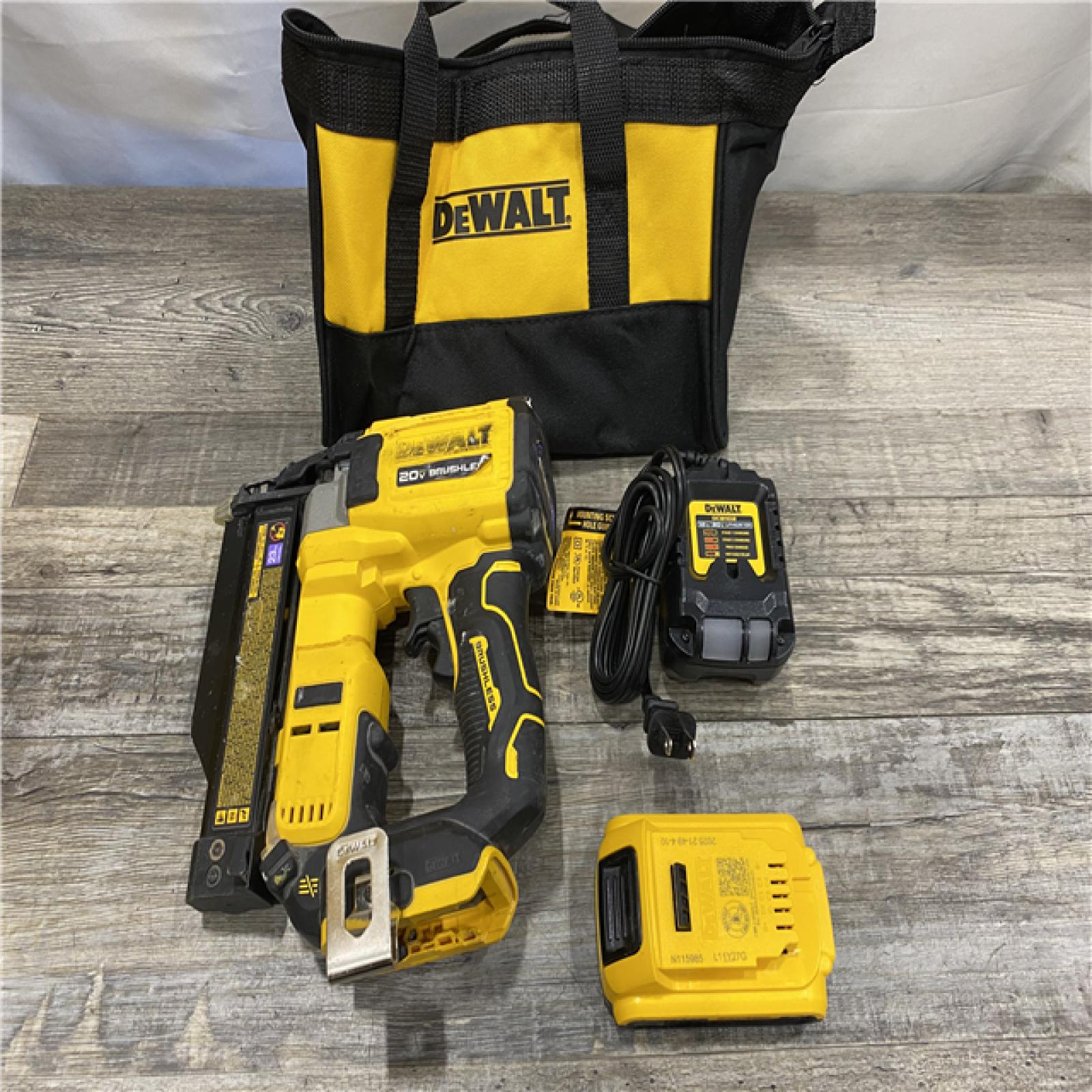 AS-IS DEWALT ATOMIC 20V MAX Lithium Ion Cordless 23 Gauge Pin Nailer Kit