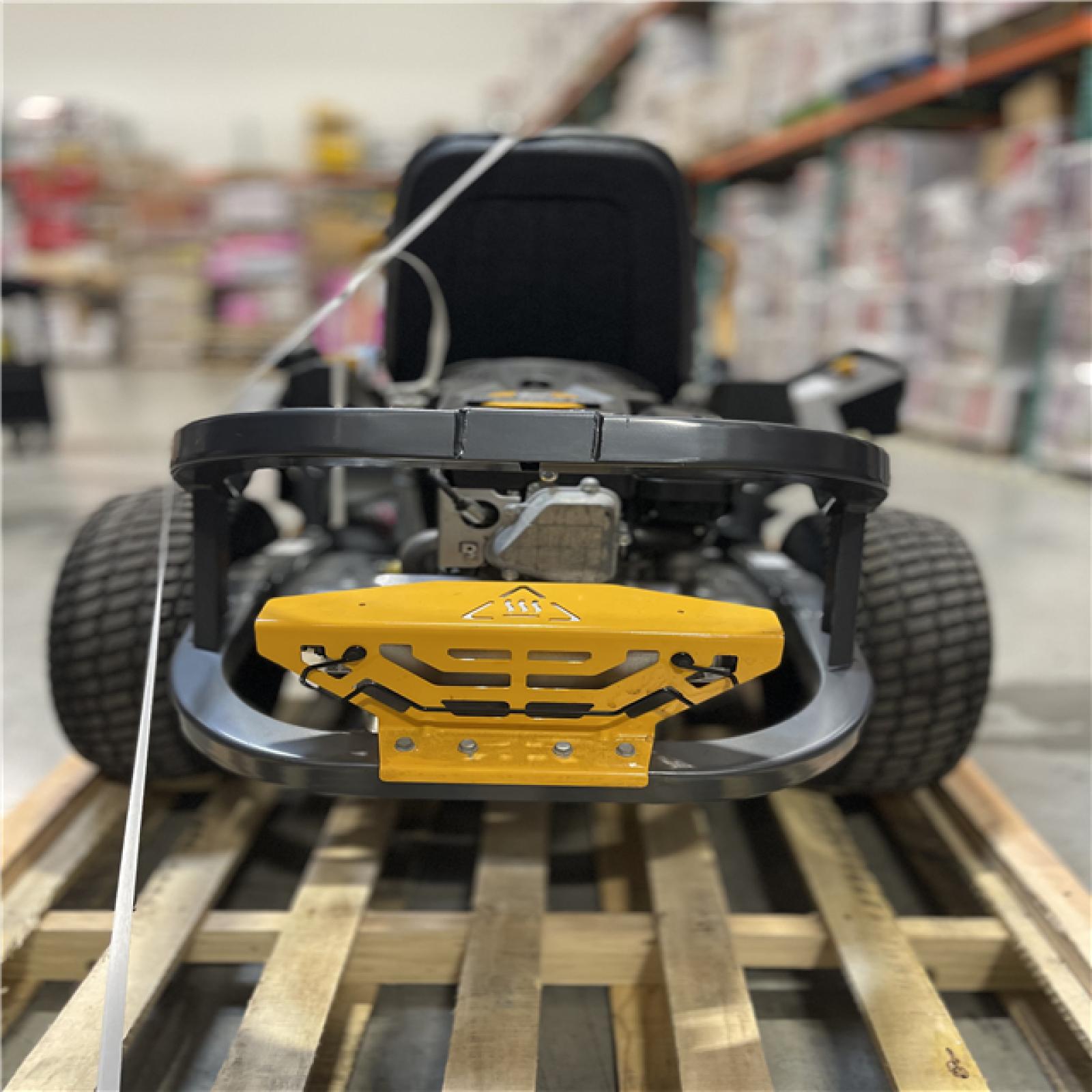 DALLAS LOCATION - CLUB CADET ULTIMA Z2 42 INCHES