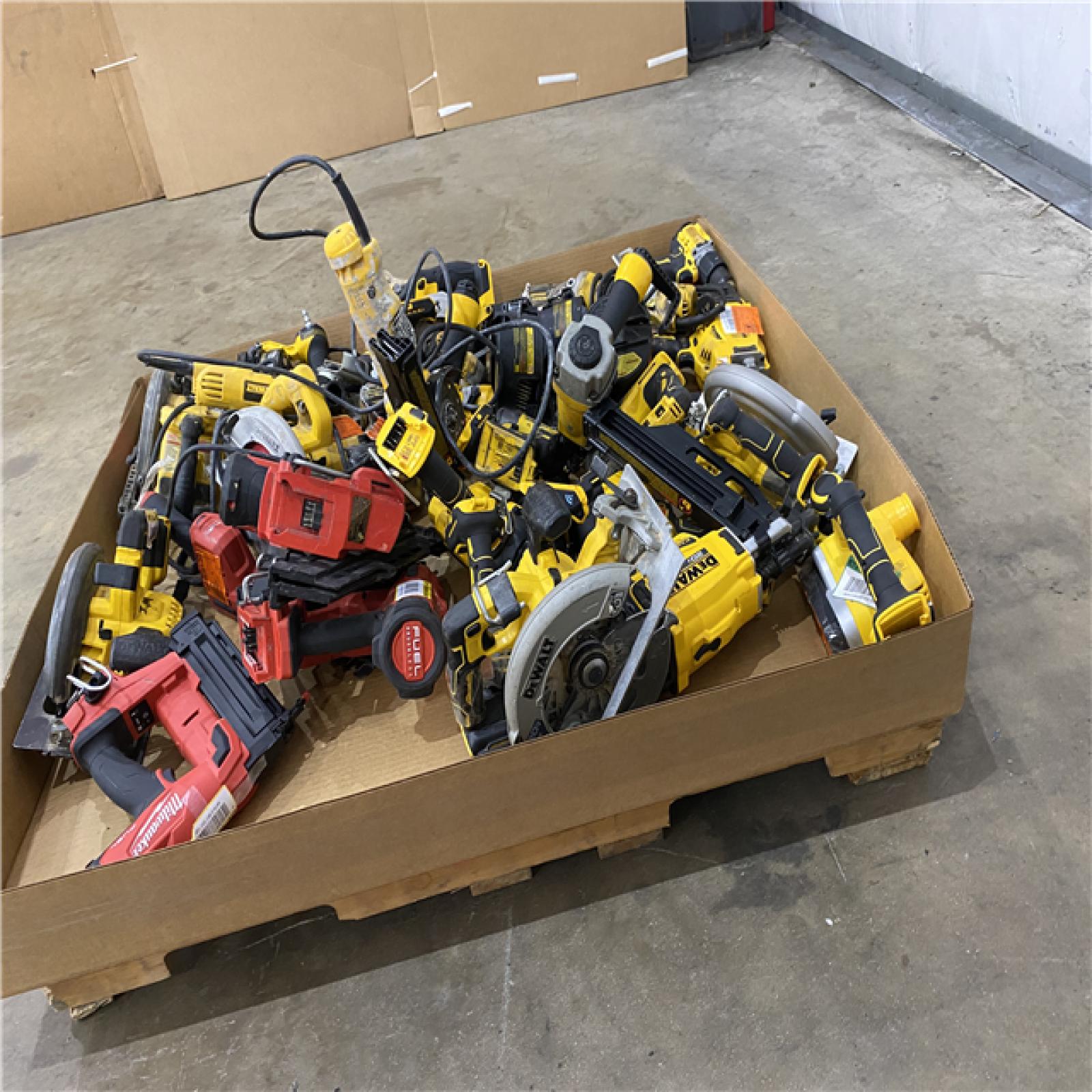 Houston Location AS IS - Tool Pallet