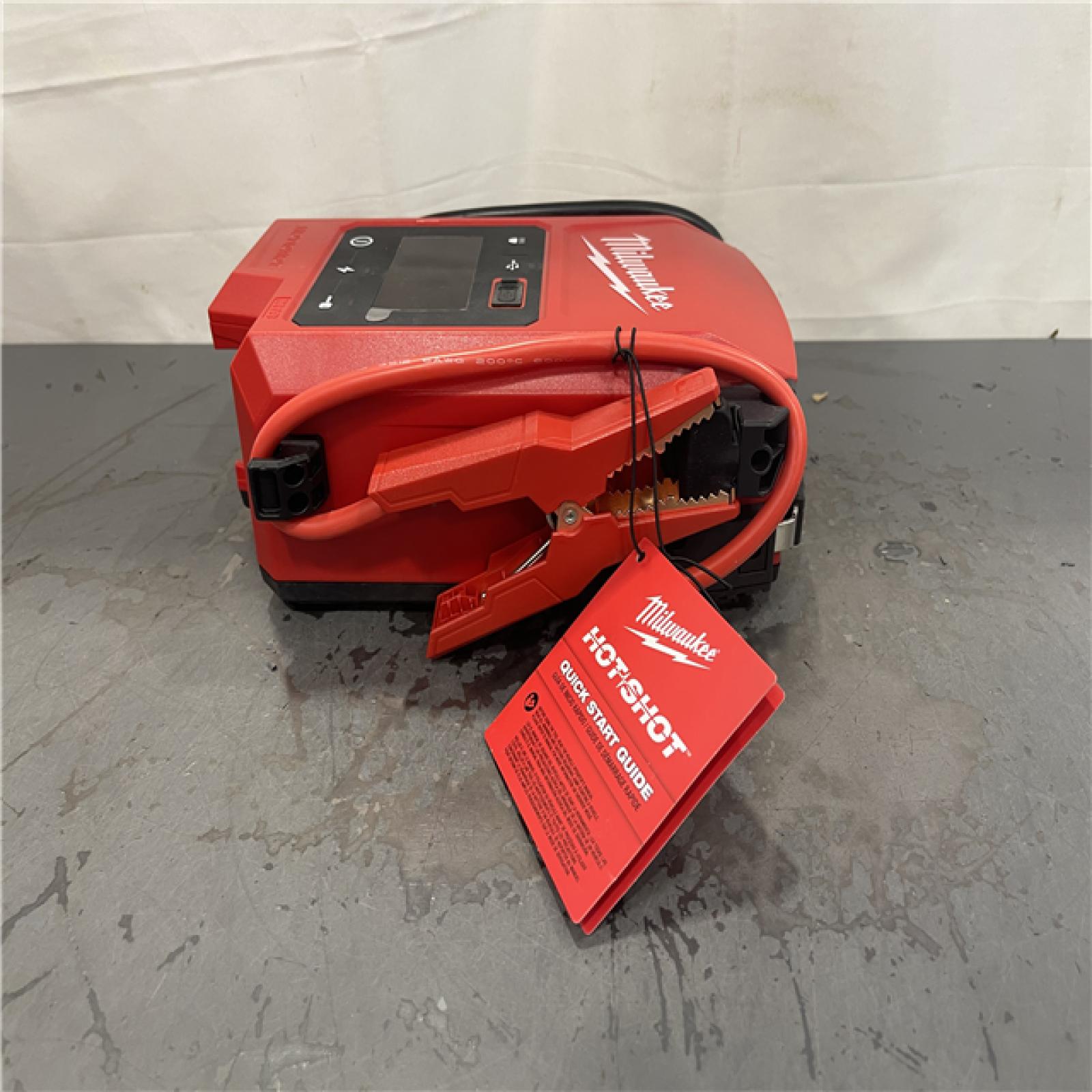 Milwaukee Manual 18 V 2000 Amps Battery Jump Starter