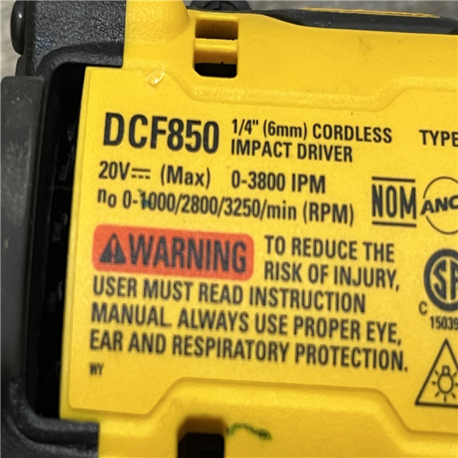 AS-IS DEWALT ATOMIC 20V MAX Lithium-Ion Cordless 1/4 in. Brushless Impact Driver Kit