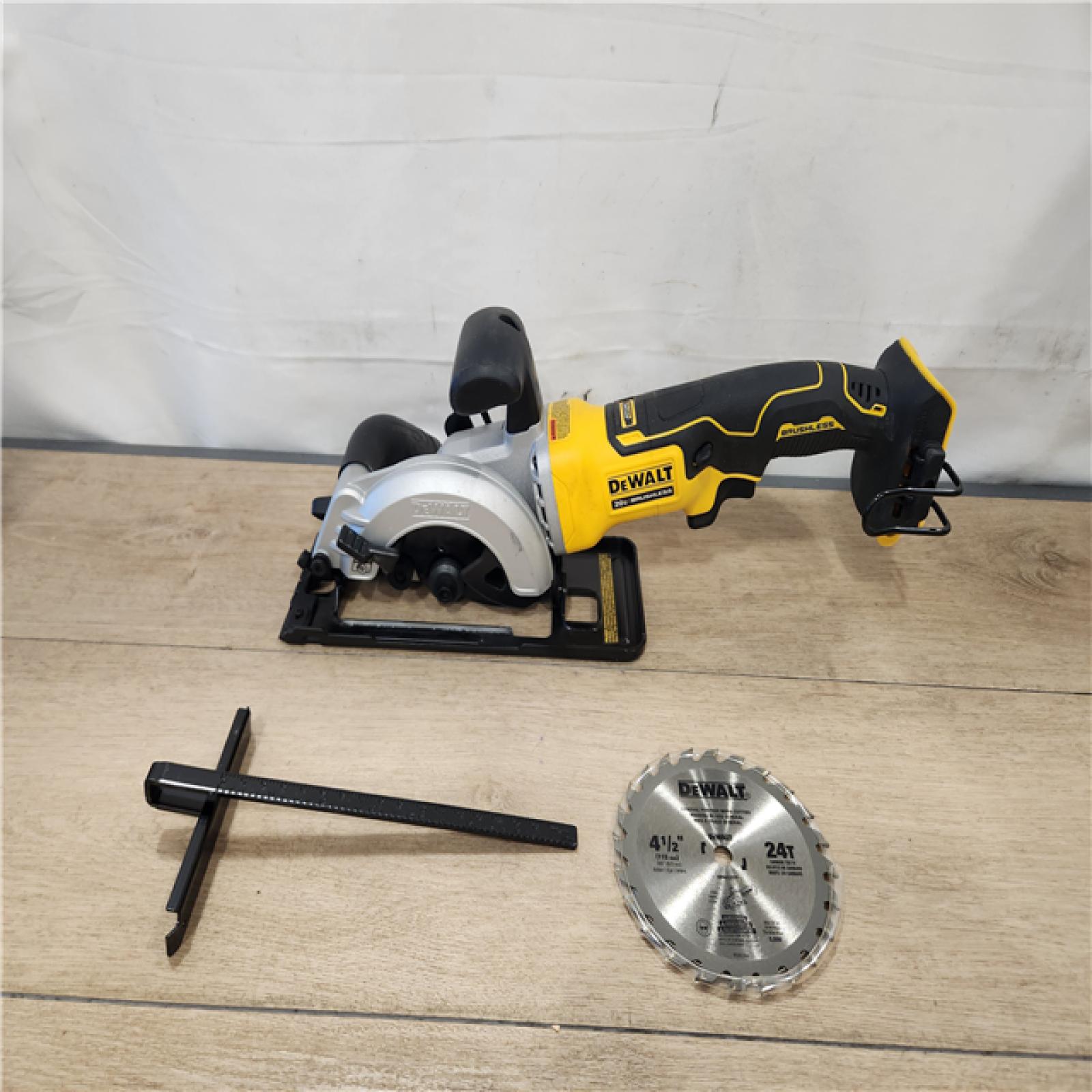 AS-IS- DEWALT ATOMIC 20V MAX Cordless Brushless 4-1/2 in. Circular Saw (Tool Only)