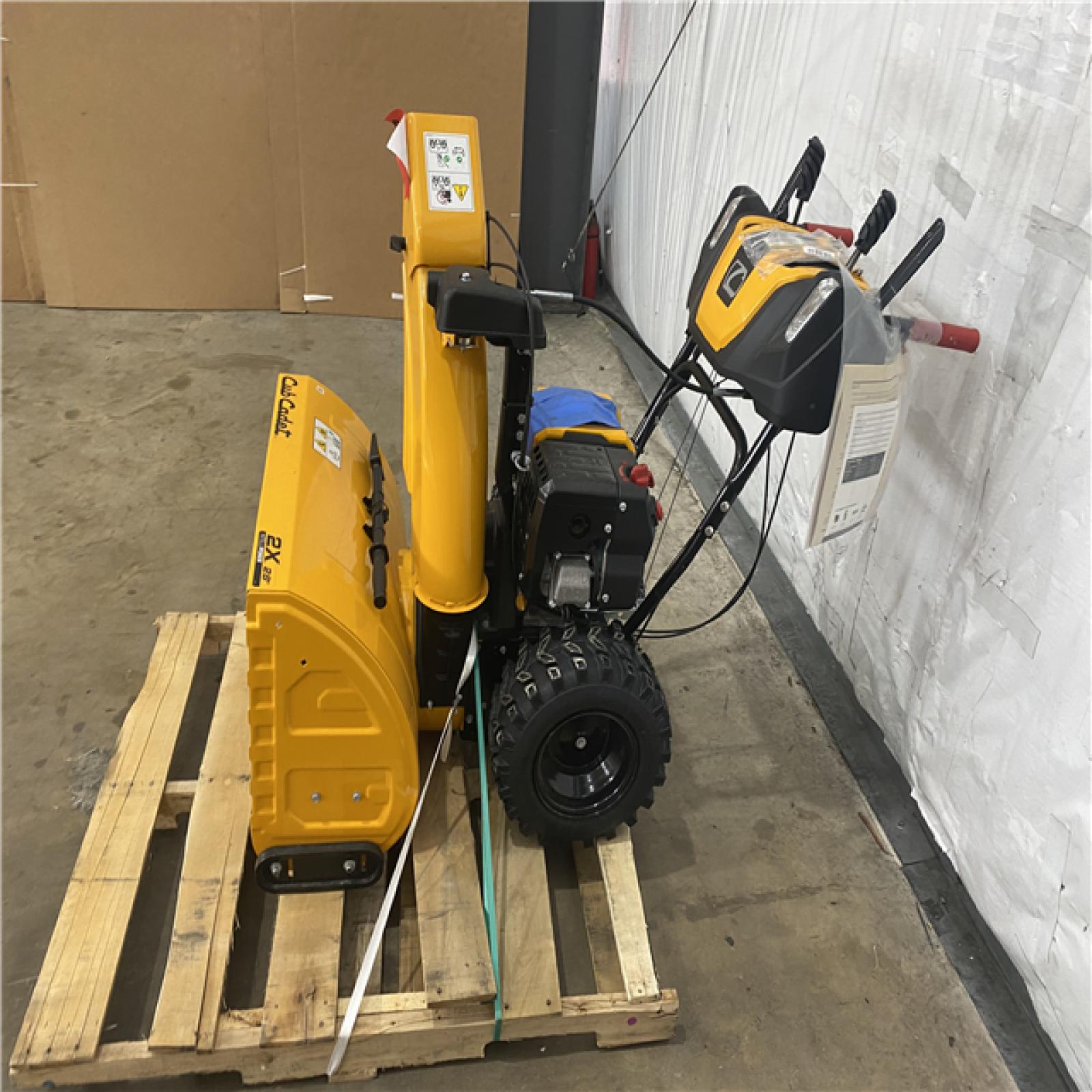 Houston Location AS IS - Cub Cadet 2X 28 in. Snowblower