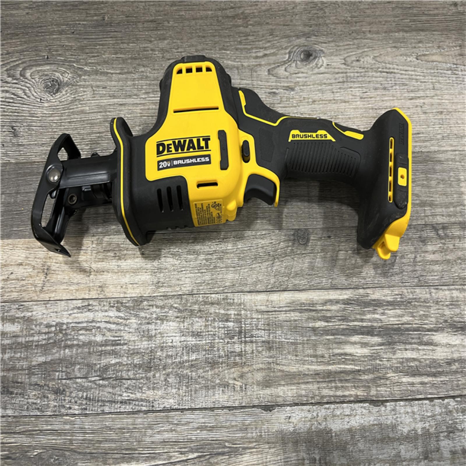 AS-IS DEWALT Atomic 20-Volt Maximum Cordless Brushless Compact Reciprocating Saw Kit
