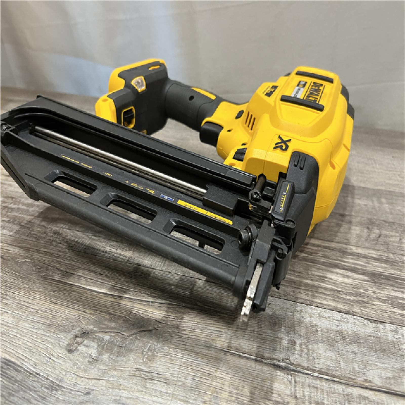 AS-IS DEWALT 20V MAX XR 16-Gauge Lithium-Ion Cordless Finish Nailer (Tool Only)