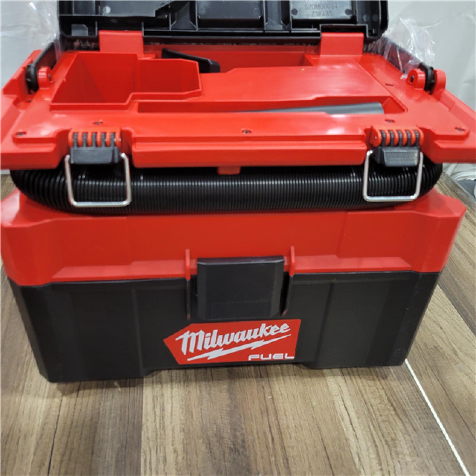 AS-IS MILWAUKEE M18 FUEL PACKOUT 18-Volt Lithium-Ion Cordless 2.5 Gal. Wet/Dry Vacuum (Vacuum-Only)