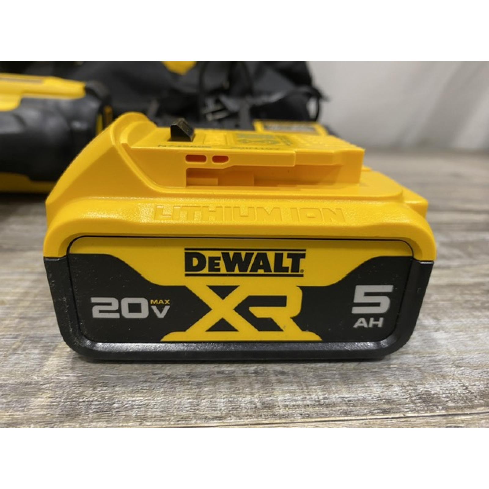 AS-IS DEWALT 20V MAX Lithium-Ion Cordless 1/2 in. Impact Wrench Kit