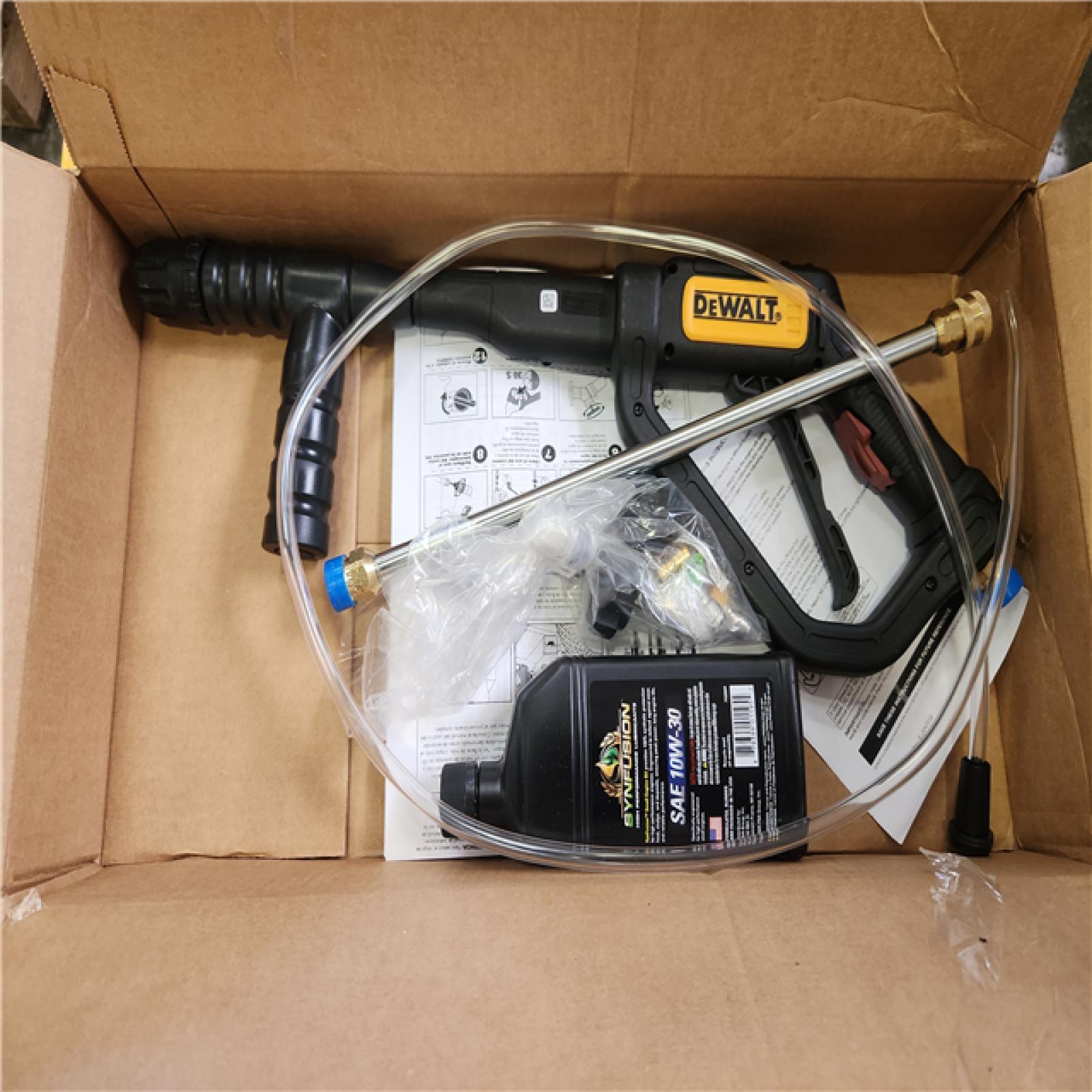 Phoenix NEW DEWALT 3600 PSI 2.5 GPM Cold Water Gas Professional Pressure Washer with HONDA GX200 Engine