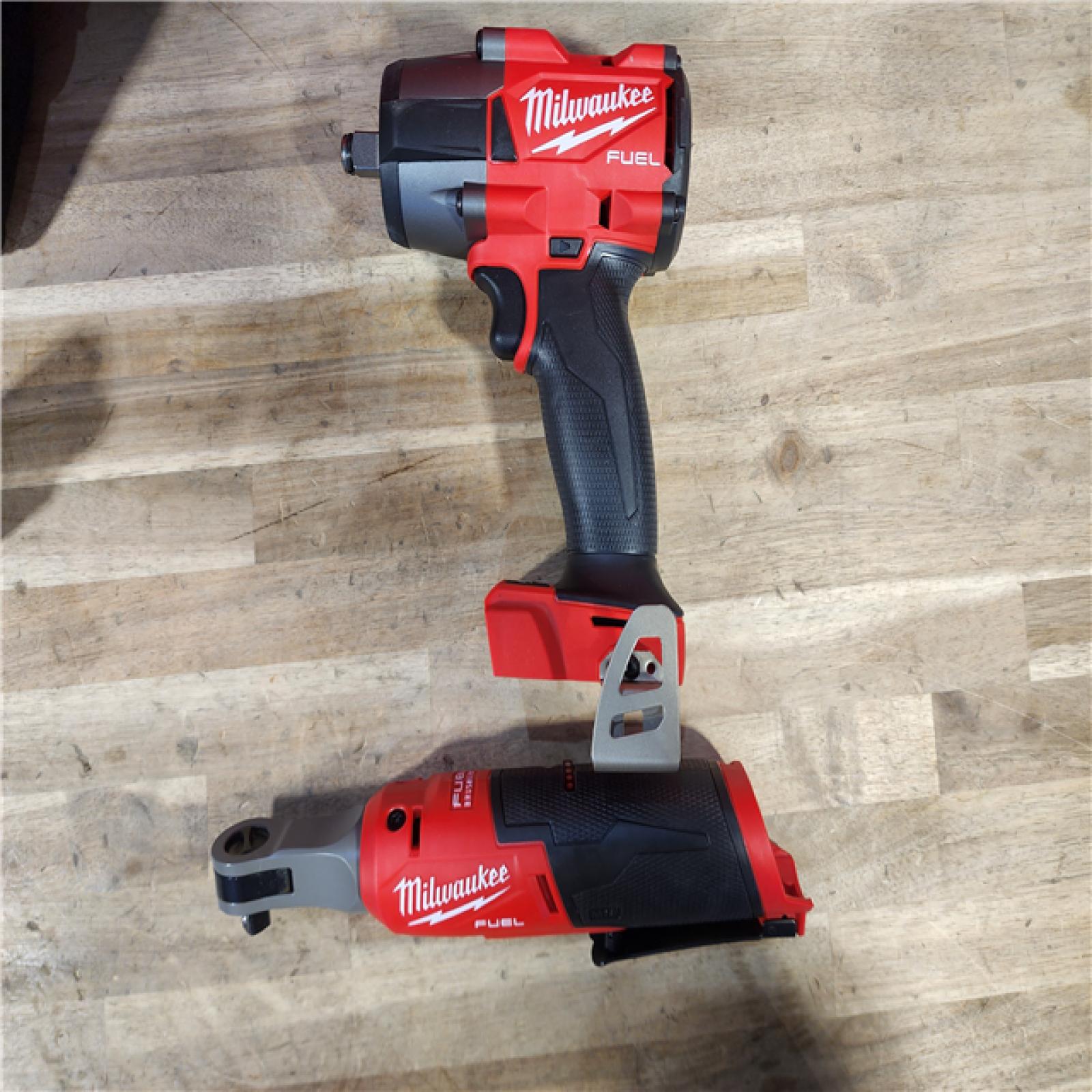 HOUSTON LOCATION - AS-IS (APPEARS LIKE NEW) M18 FUEL 18V Cordless Mid Torque 1/2 in. Impact Wrench W/ M12 FUEL 3/8 in. Ratchet & Battery/Charger Combo Kit
